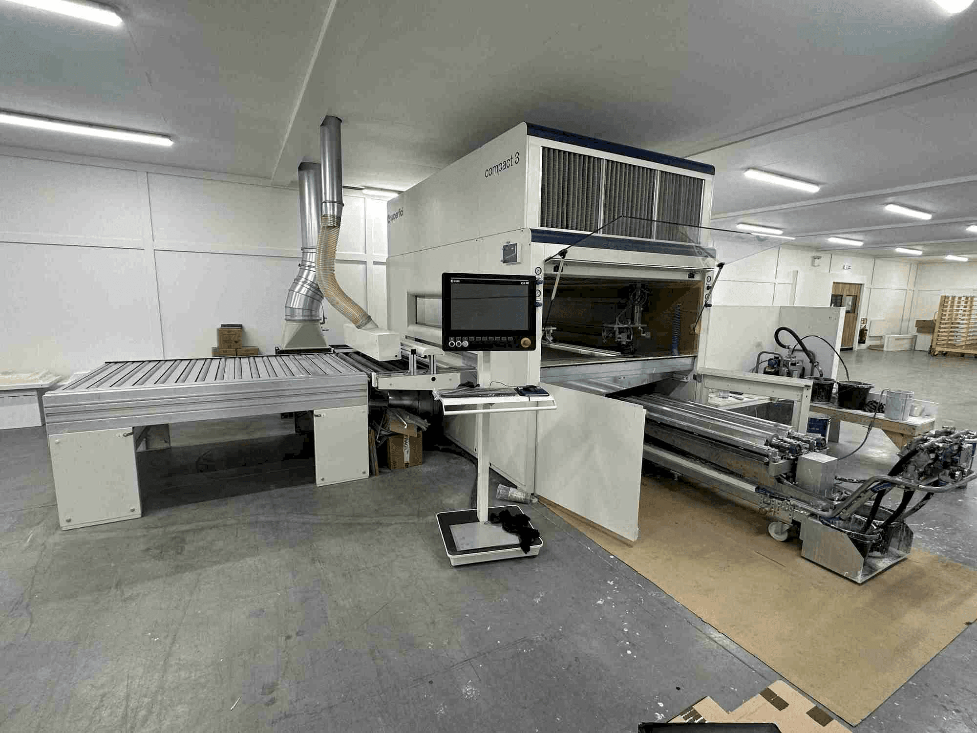 Вид станка SUPERFICI Compact 3 R спереди