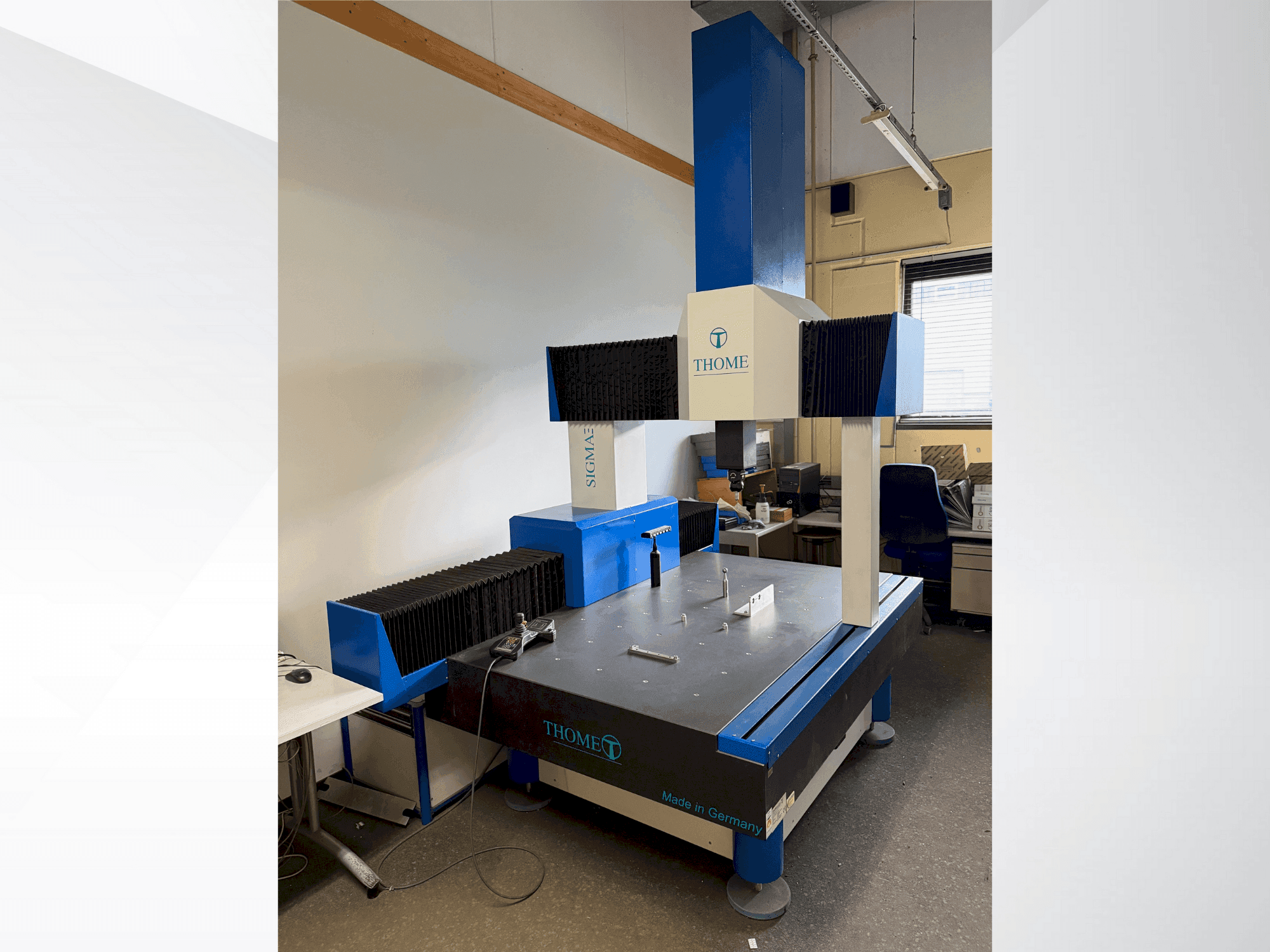 Вид станка THOME Prazision 3D Sigma спереди