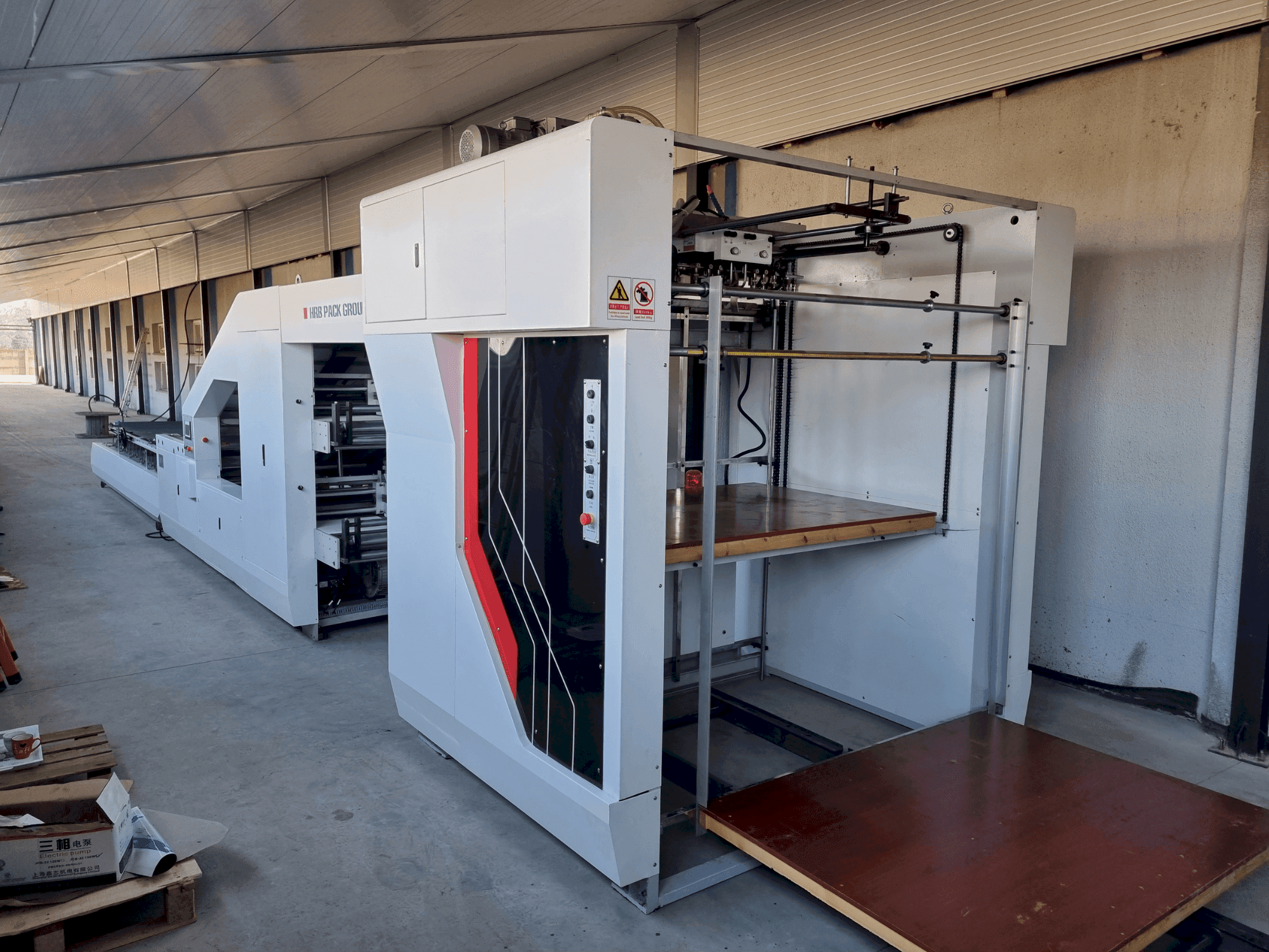 Вид станка HRB HRB-1450F спереди