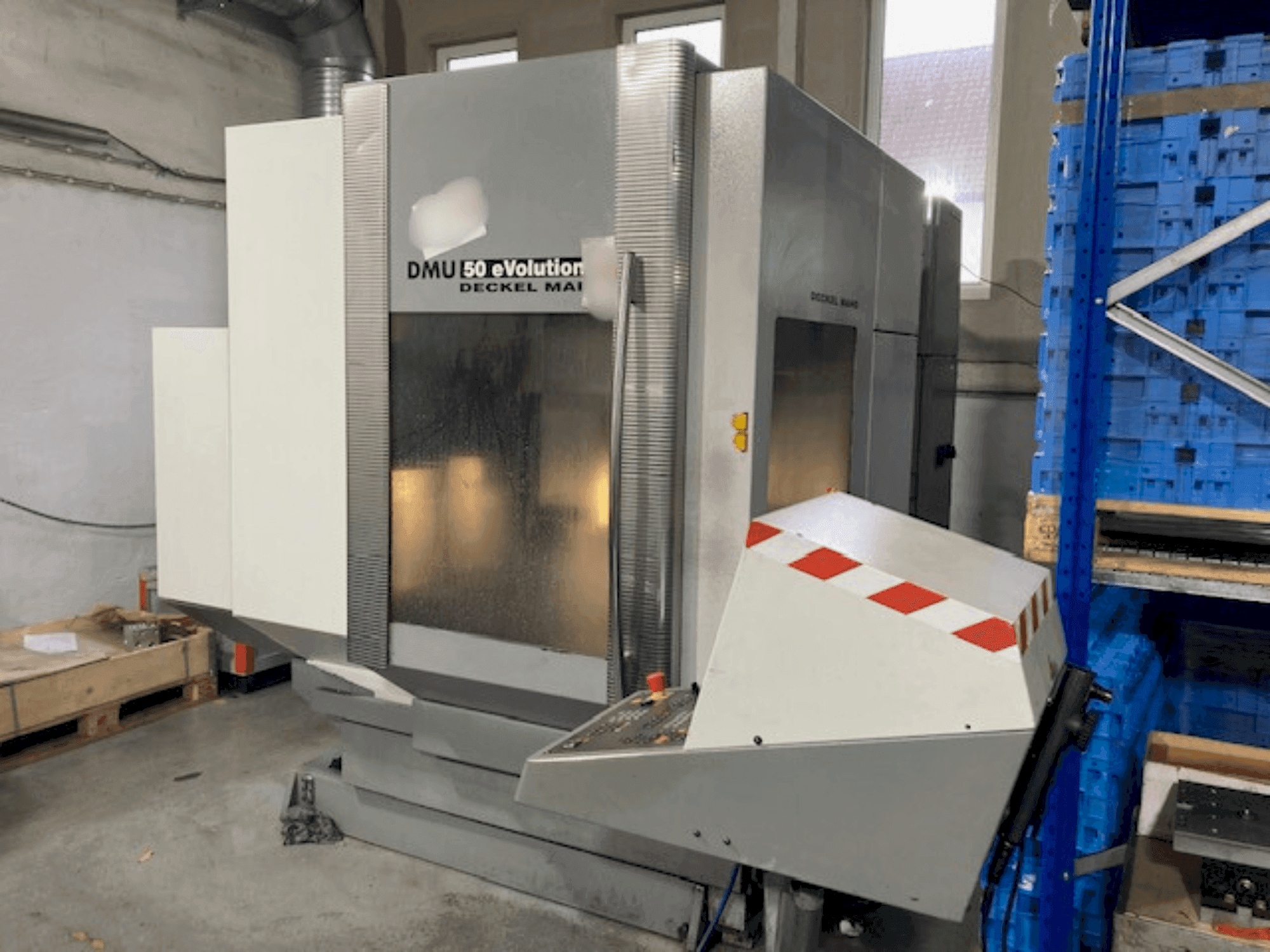 Вид станка DMG MORI DMU 50 evolution спереди