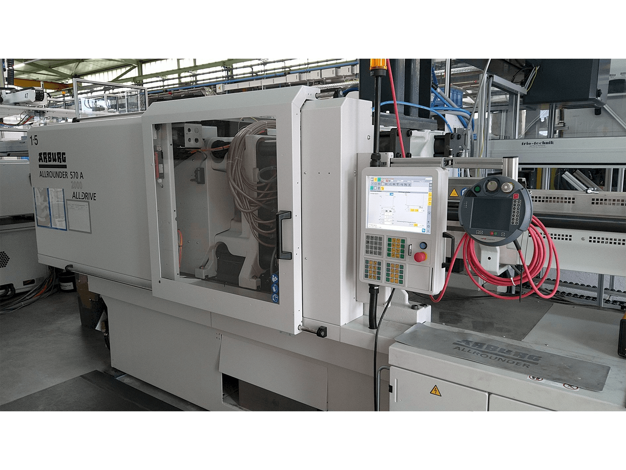 Вид станка Arburg Allrounder 570 A 2000-800 ALLDRIVE спереди