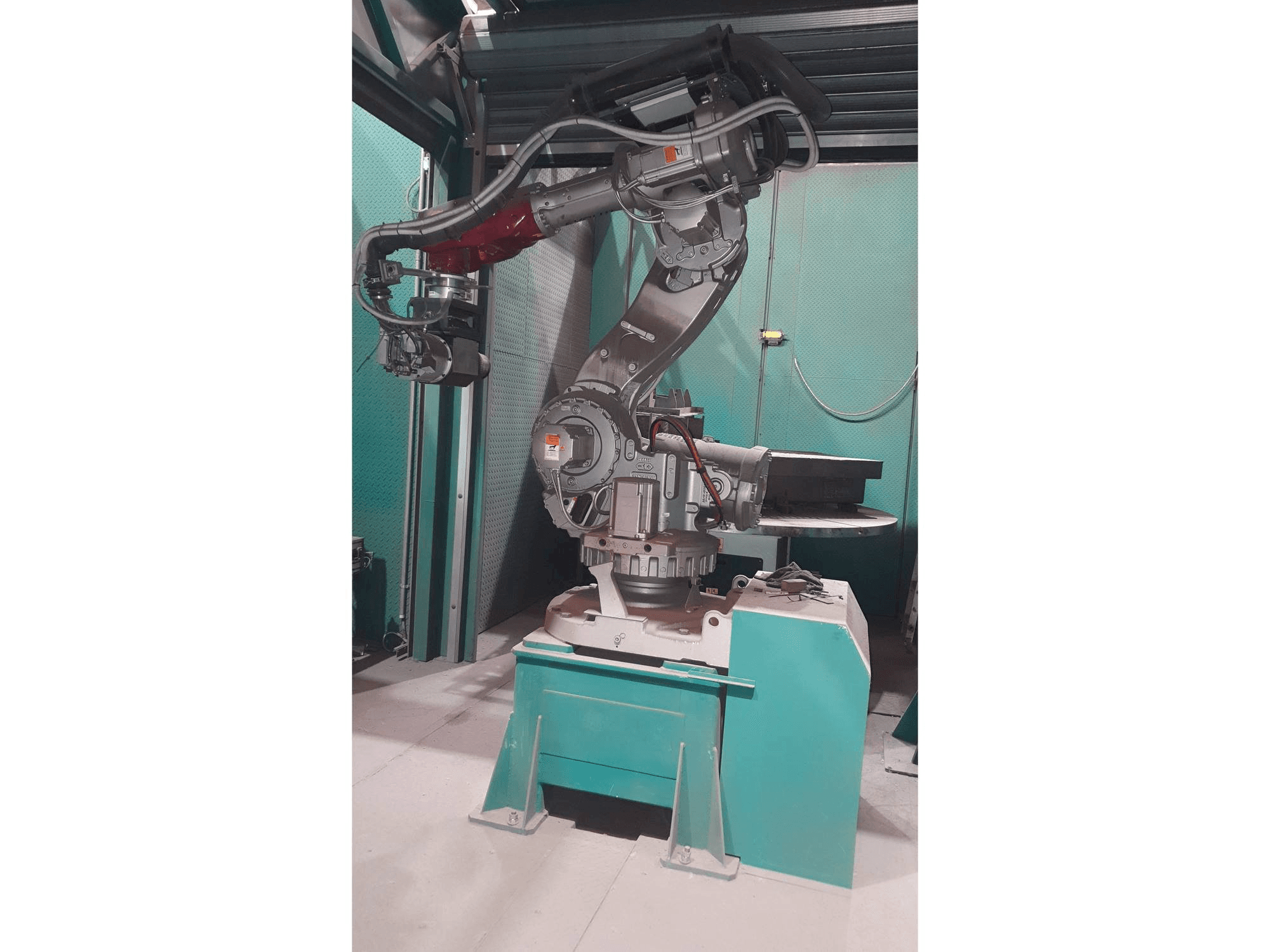 Вид станка ABB IRB 7600 спереди