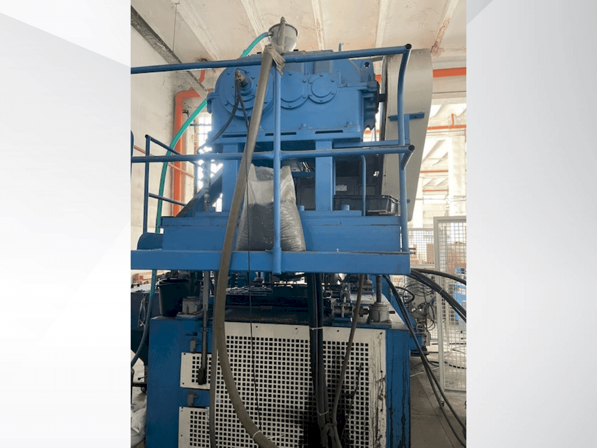 Вид станка KAUTEX KEB 120 спереди