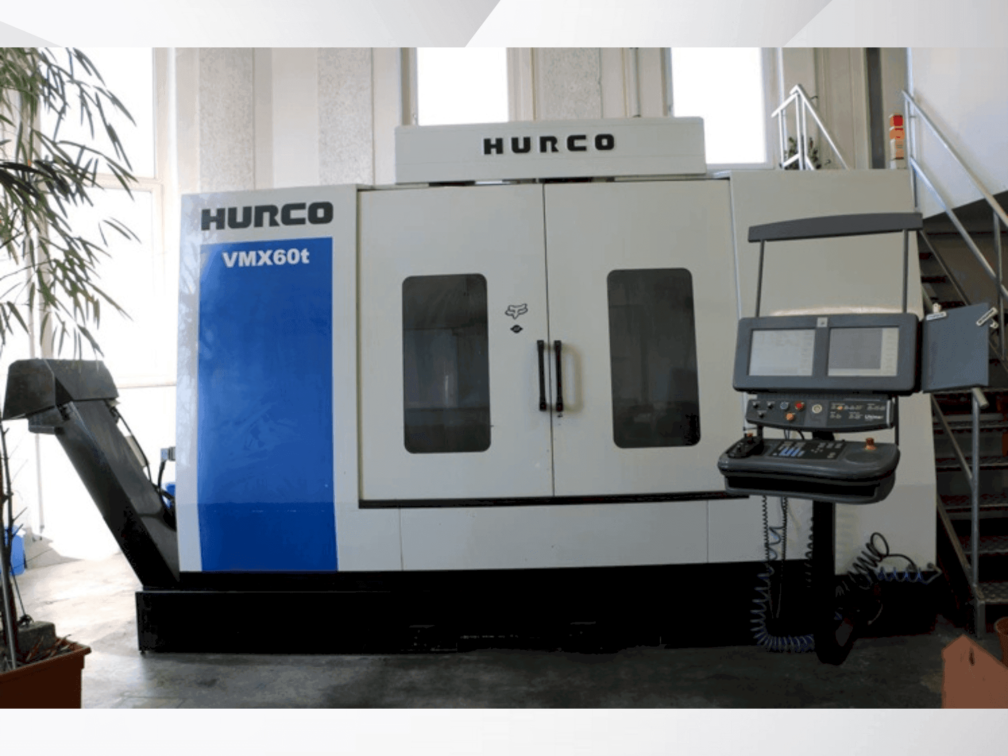 Вид станка Hurco VMX60/40T спереди