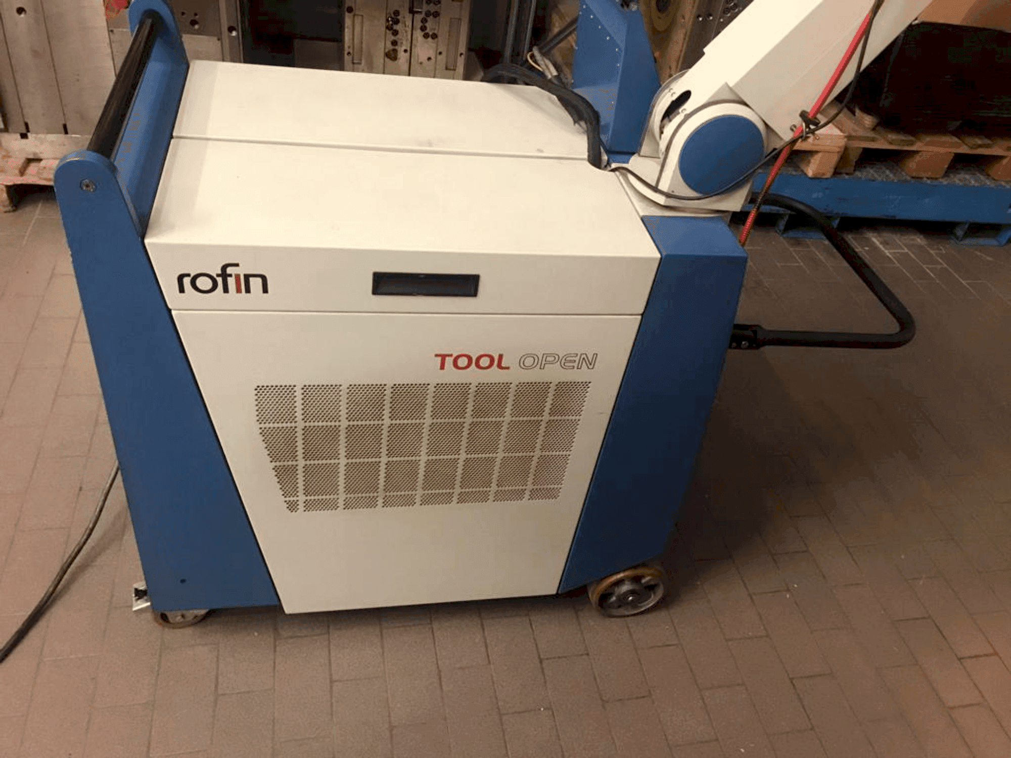 Вид станка ROFIN SW TOOL OPEN II спереди
