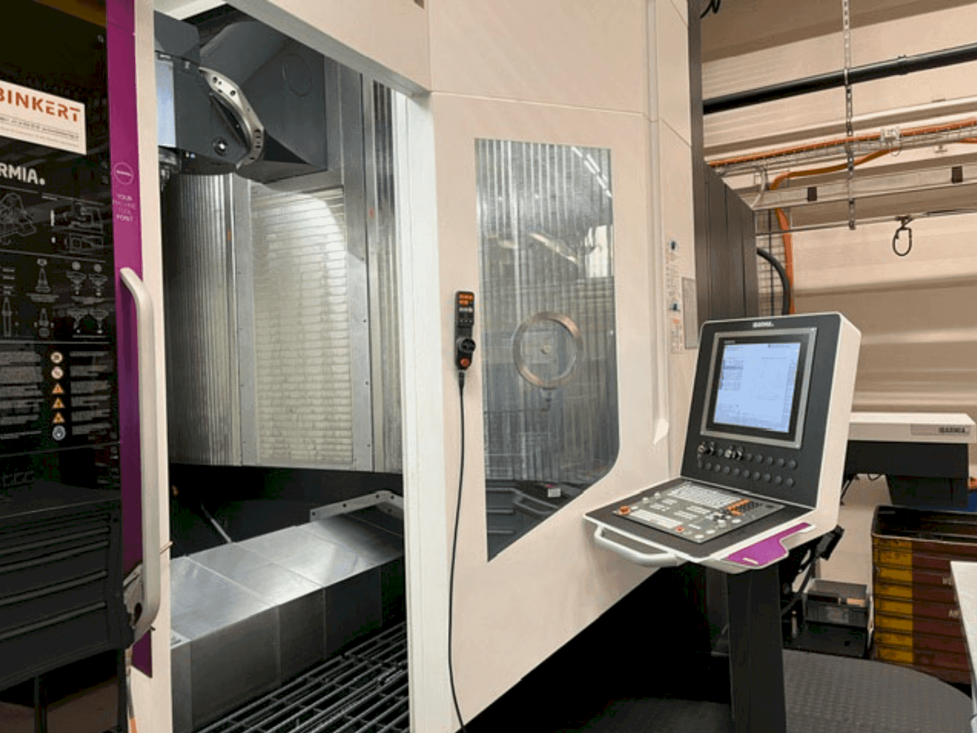 Вид станка IBARMIA THC 22 Extreme спереди