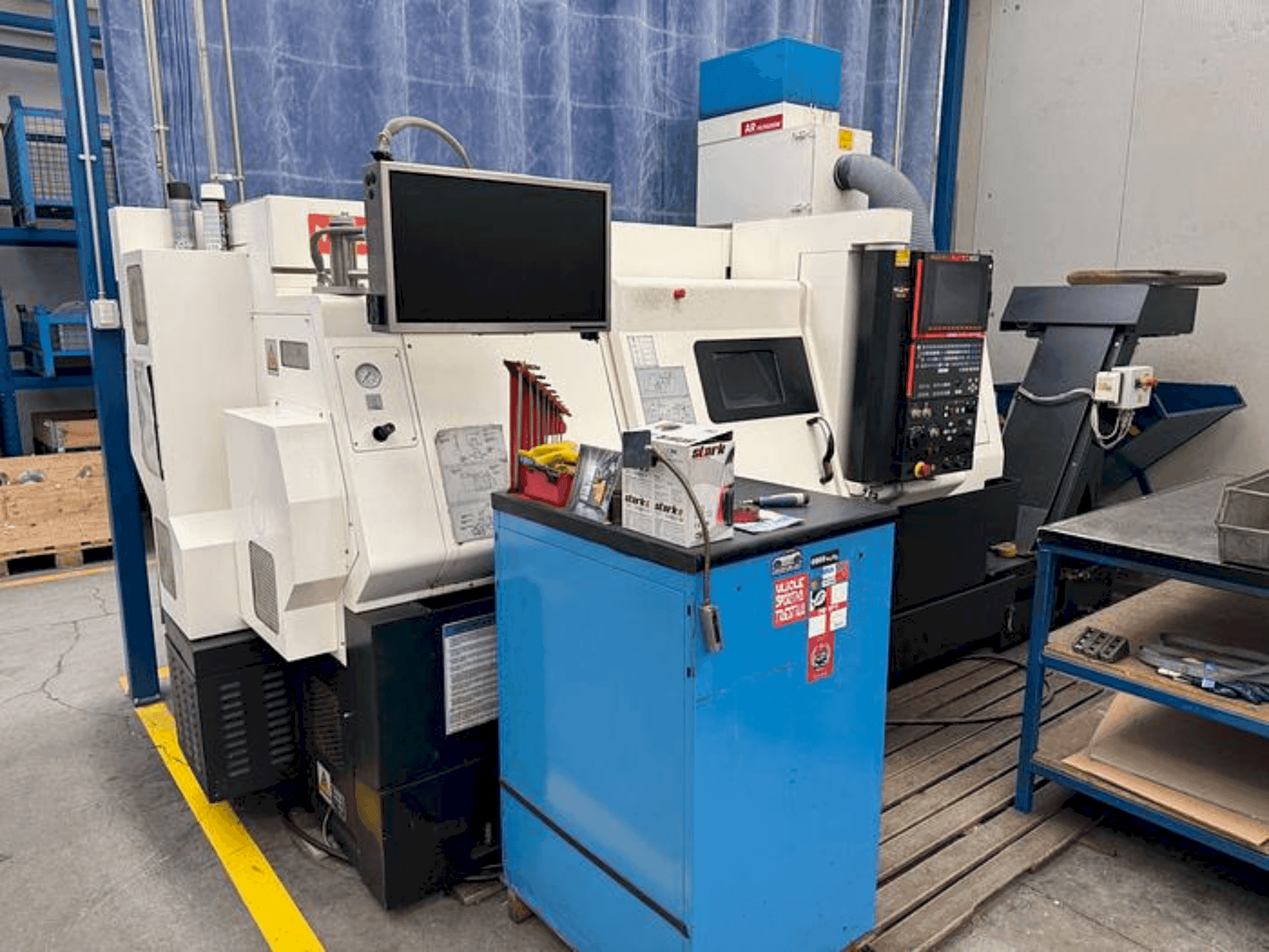 Вид станка Mazak QTN 250 M X 1000 спереди