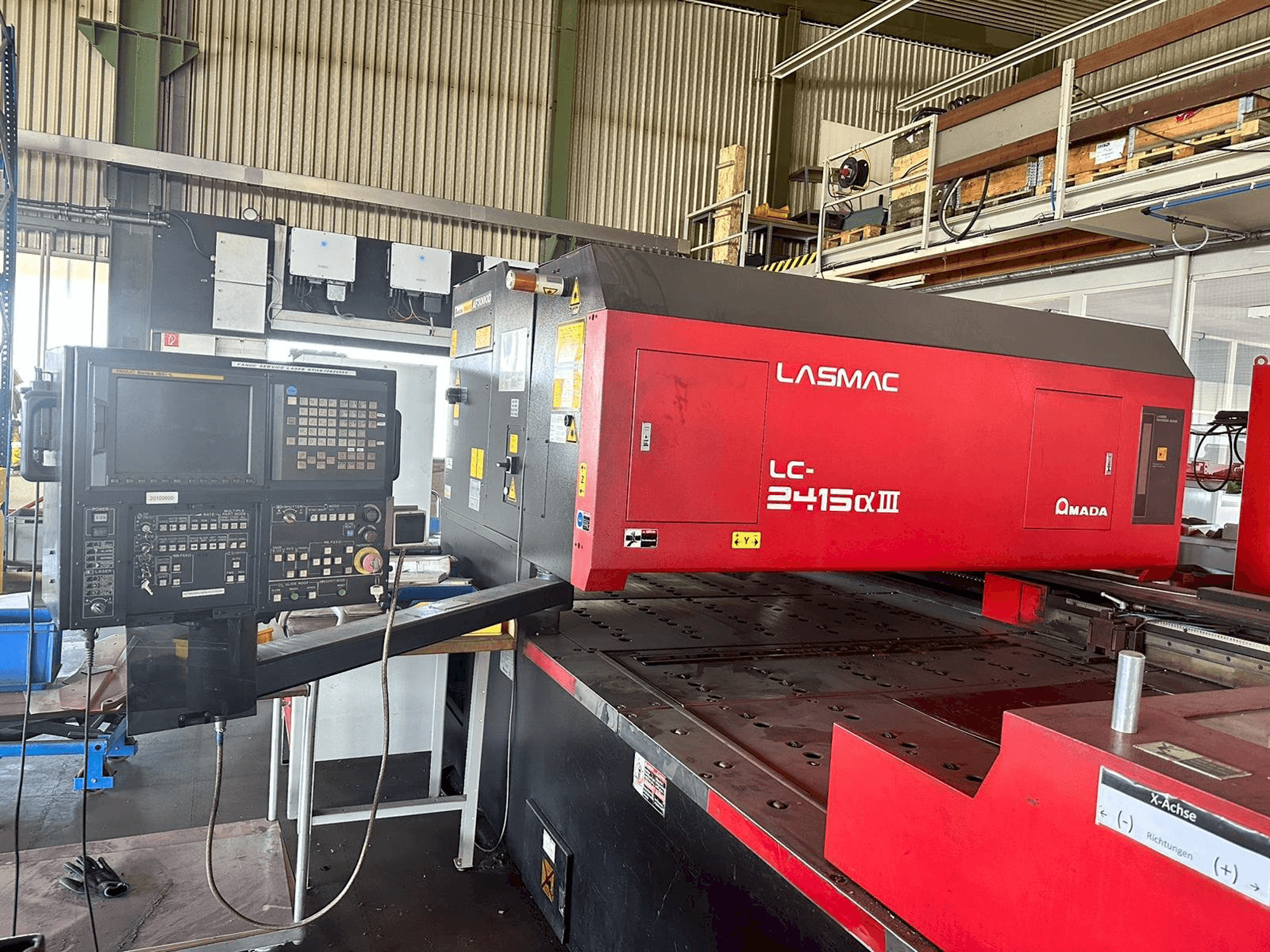 Вид станка AMADA LC2415 A3 спереди