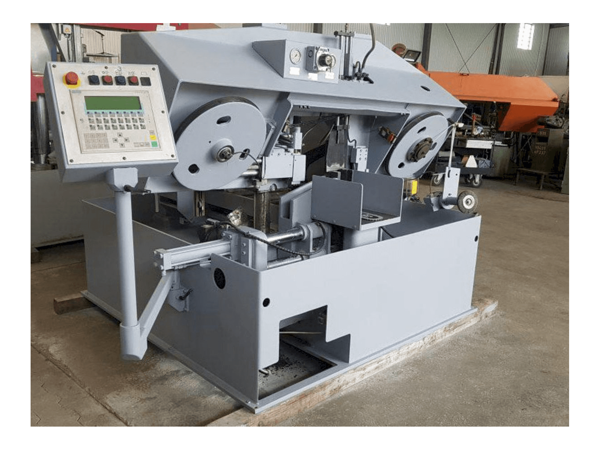 Вид станка FORTE SBA 271 спереди