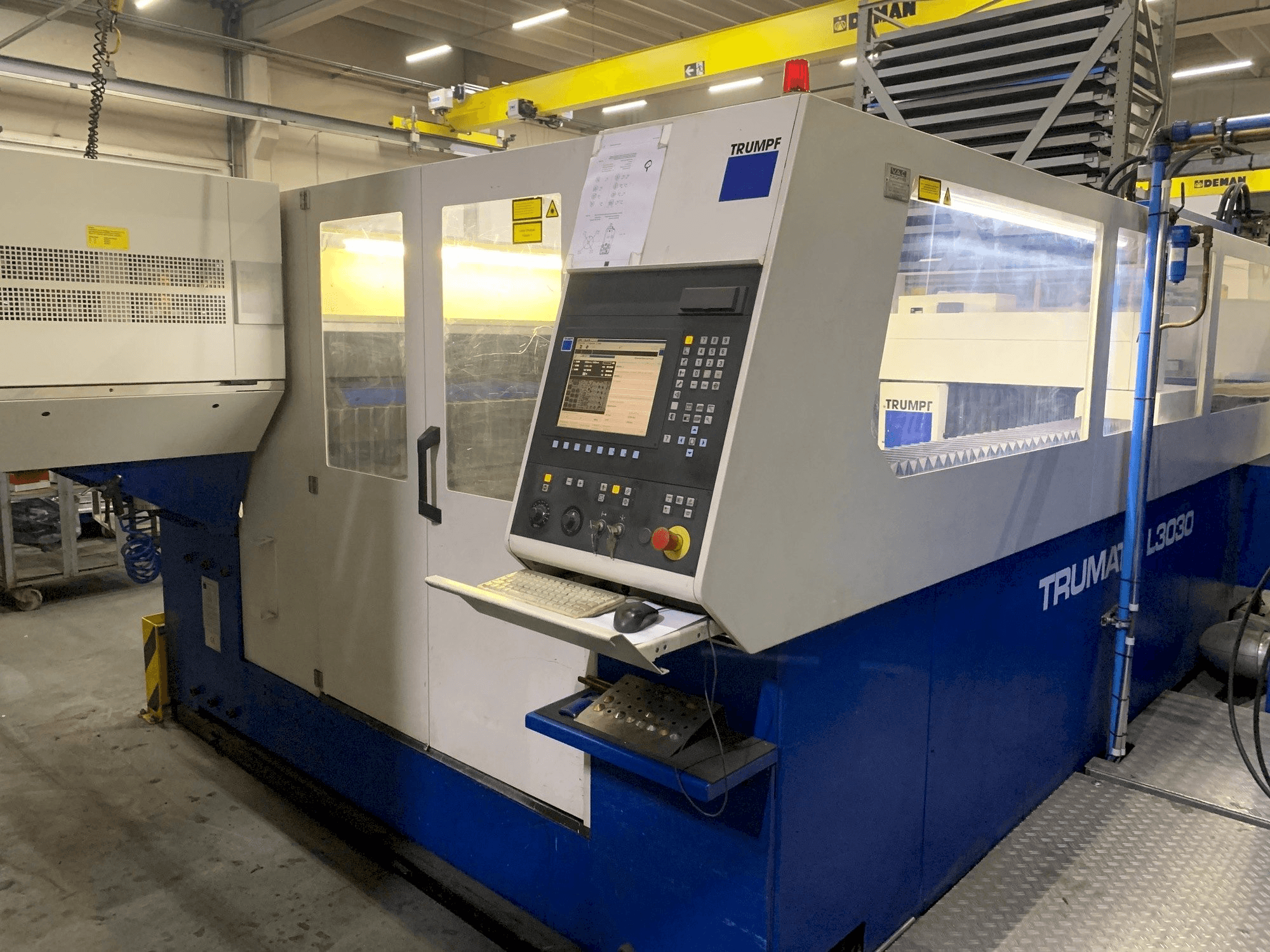 Вид станка Trumpf Trumatic L3030 4kW + Liftmaster спереди