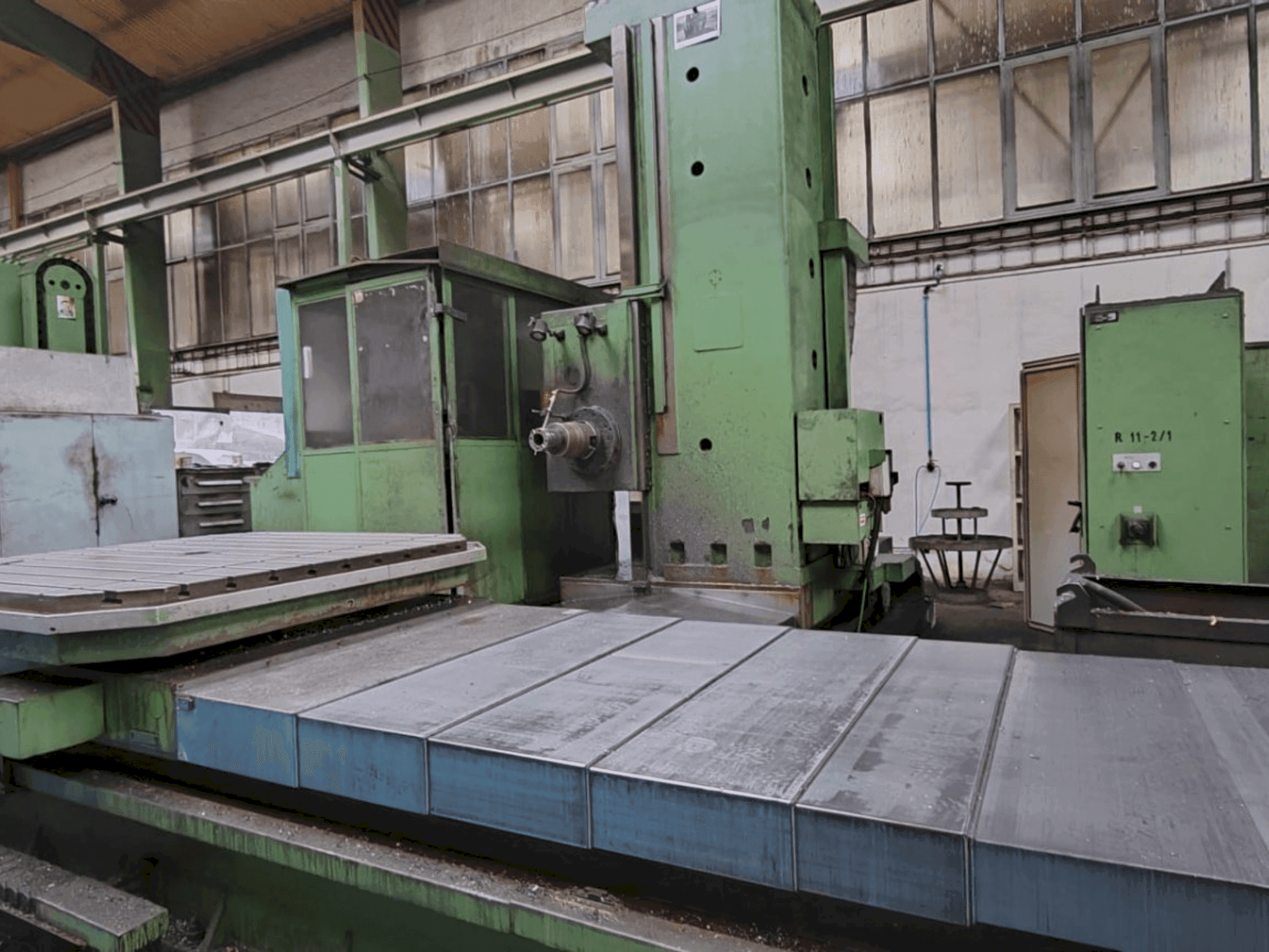 Вид станка TOS WHN 13.8 CNC спереди