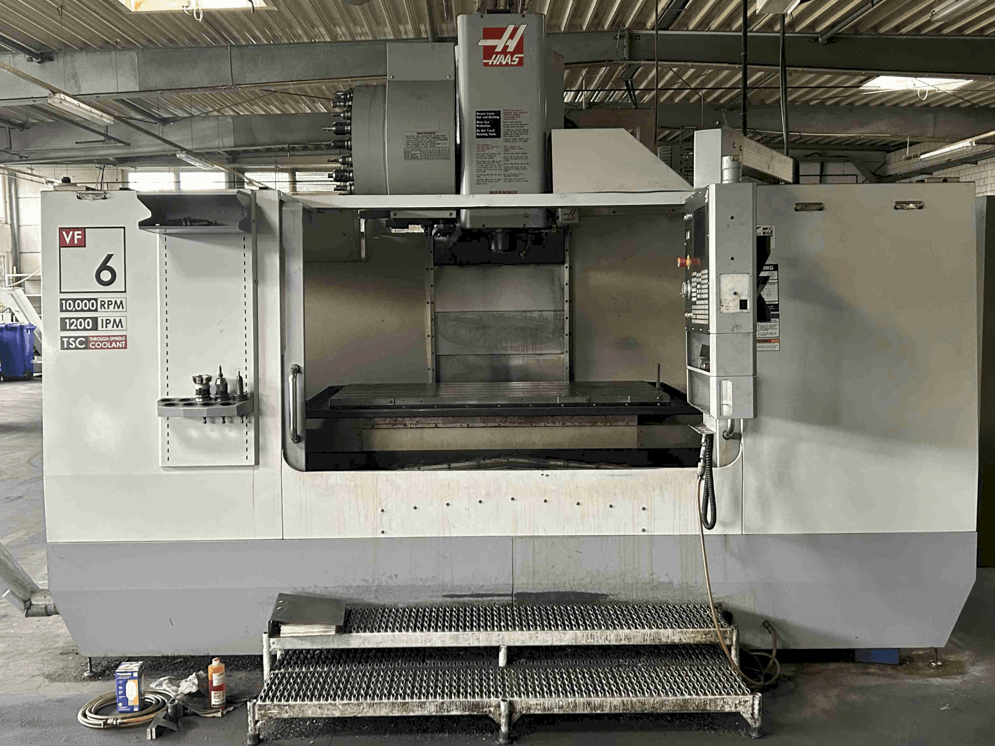 Вид станка HAAS VF 6 BHE спереди
