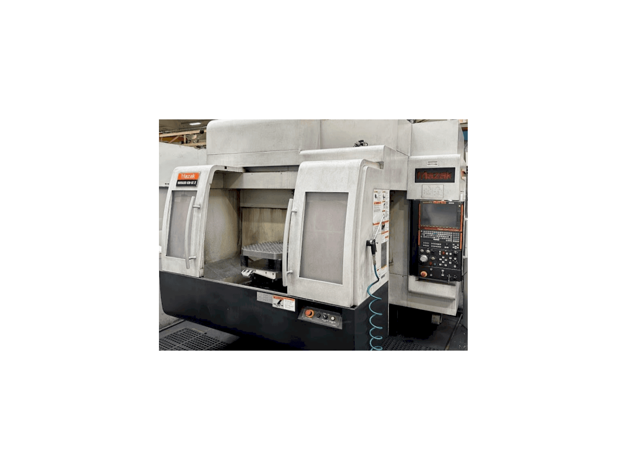 Вид станка Mazak Variaxis 630-5X II спереди