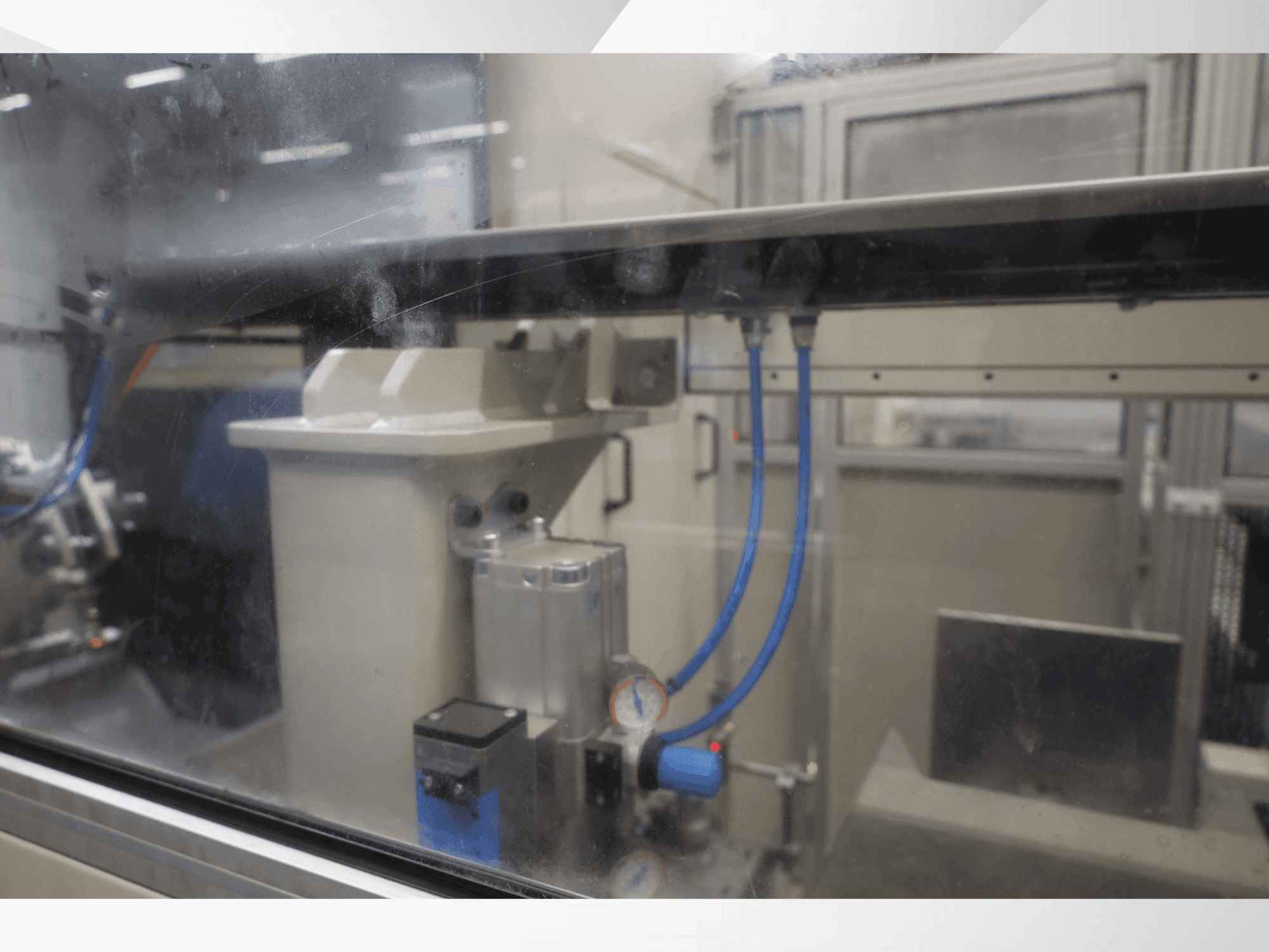 Вид станка PROFILATOR DV370-HL-05 спереди