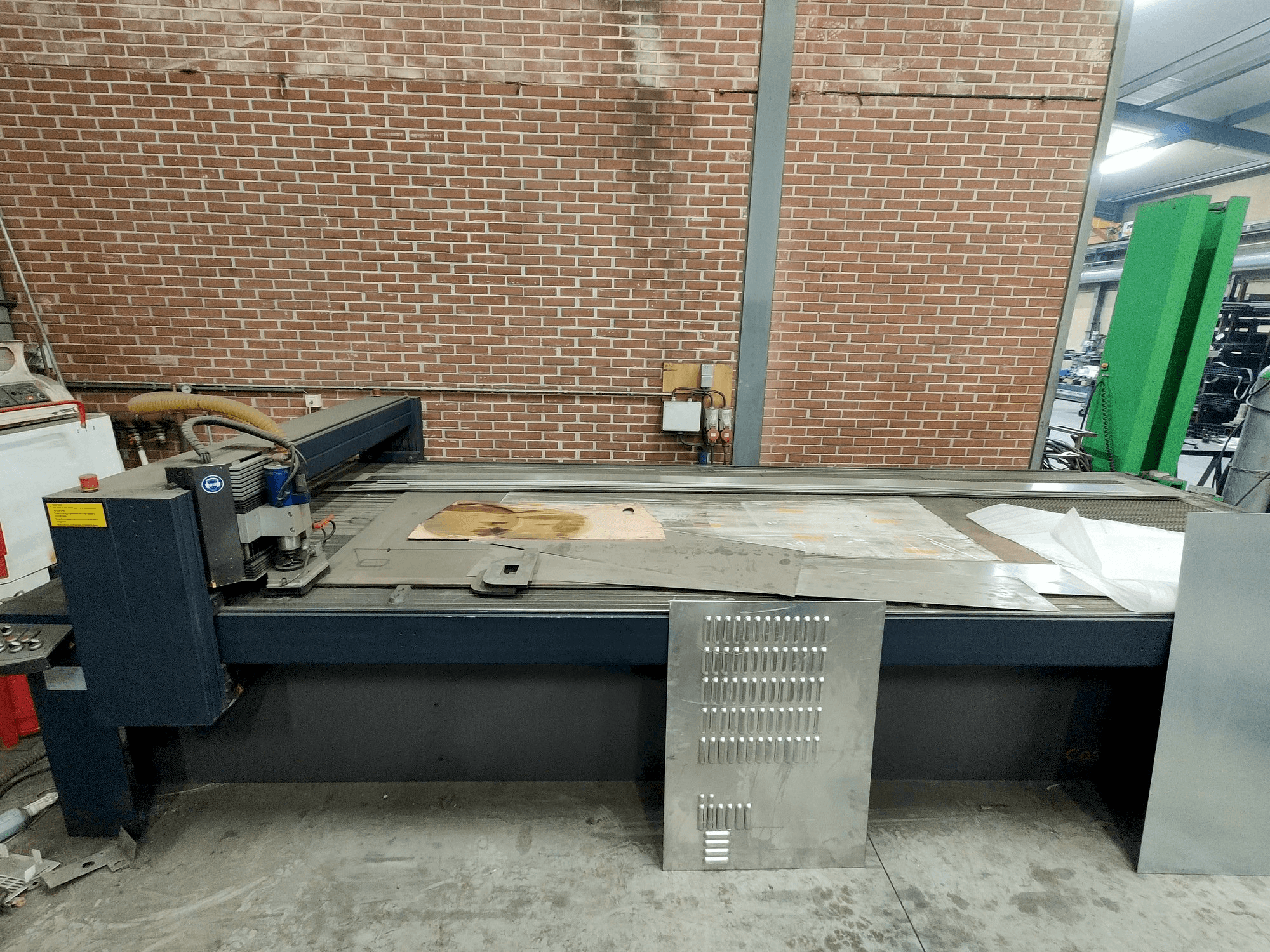 Вид станка Feneko R500 спереди