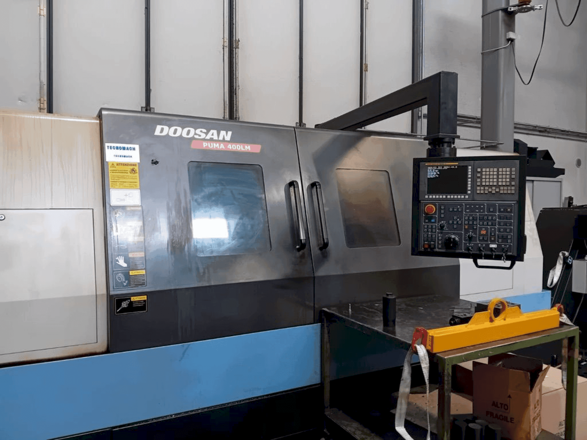 Вид станка DOOSAN PUMA 400LM спереди