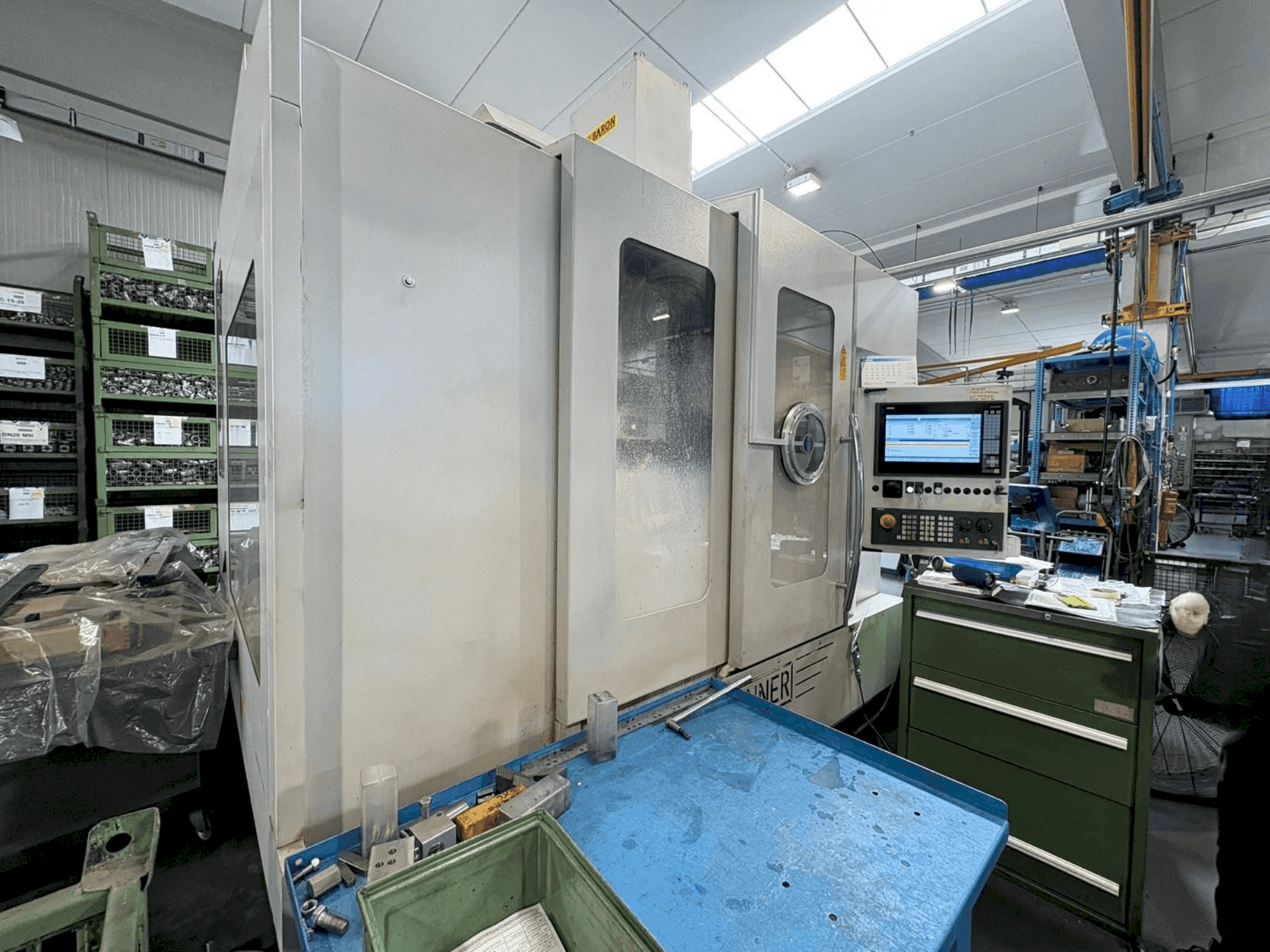 Вид станка SPINNER VC-1150 Compact спереди