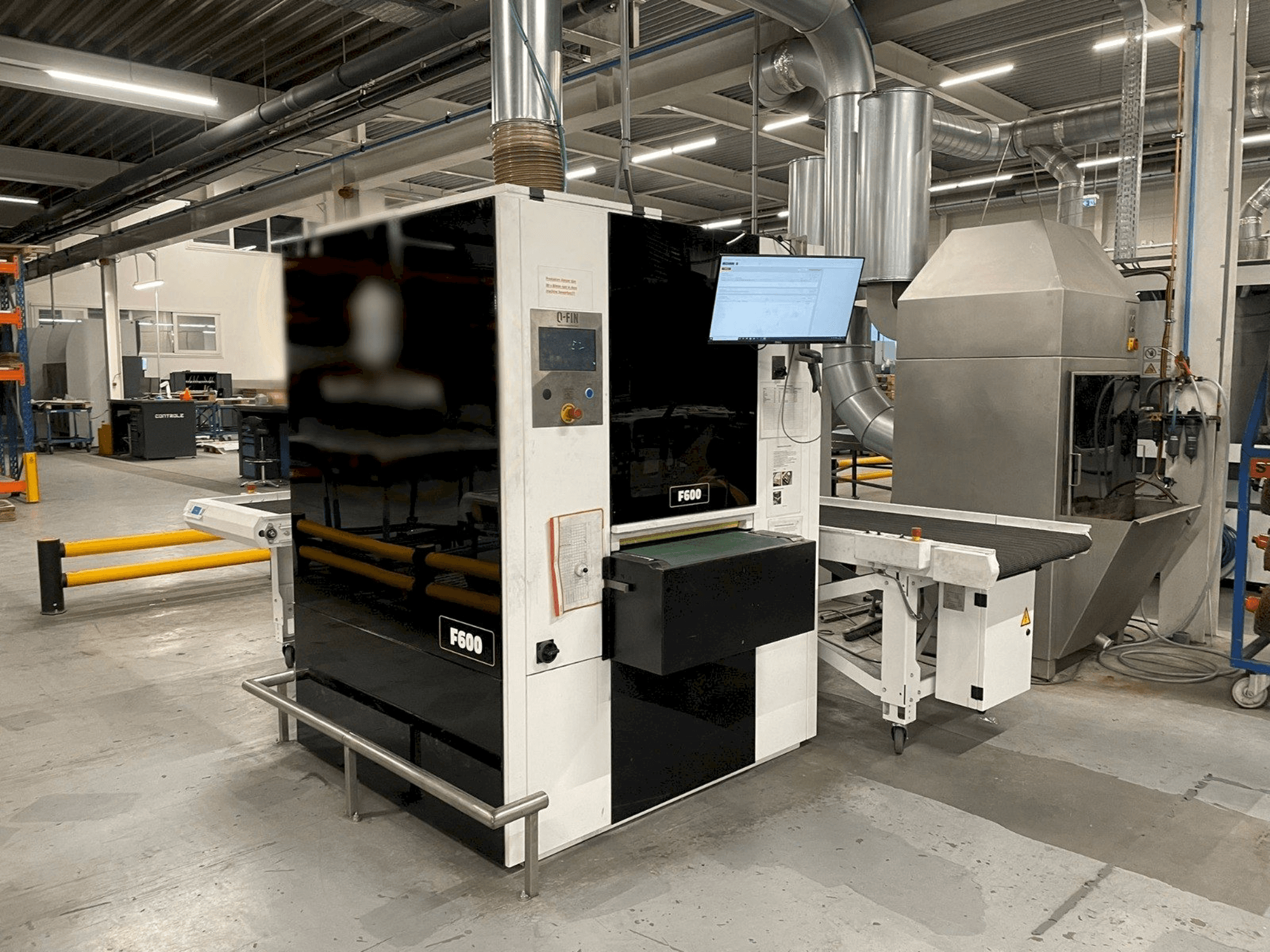 Вид станка Q-FIN F600 спереди