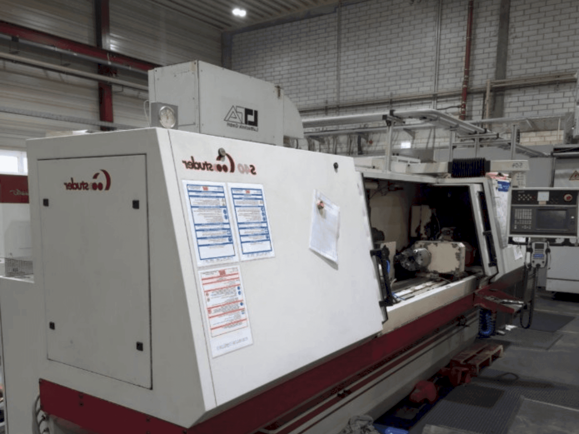 Вид станка STUDER S40 CNC (2001) спереди