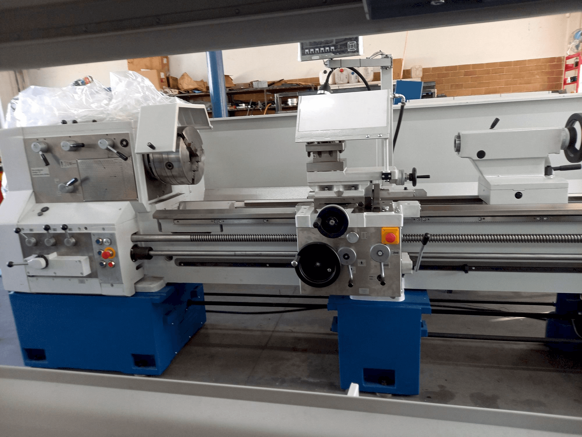 Вид станка TUJ 50M x2000 спереди