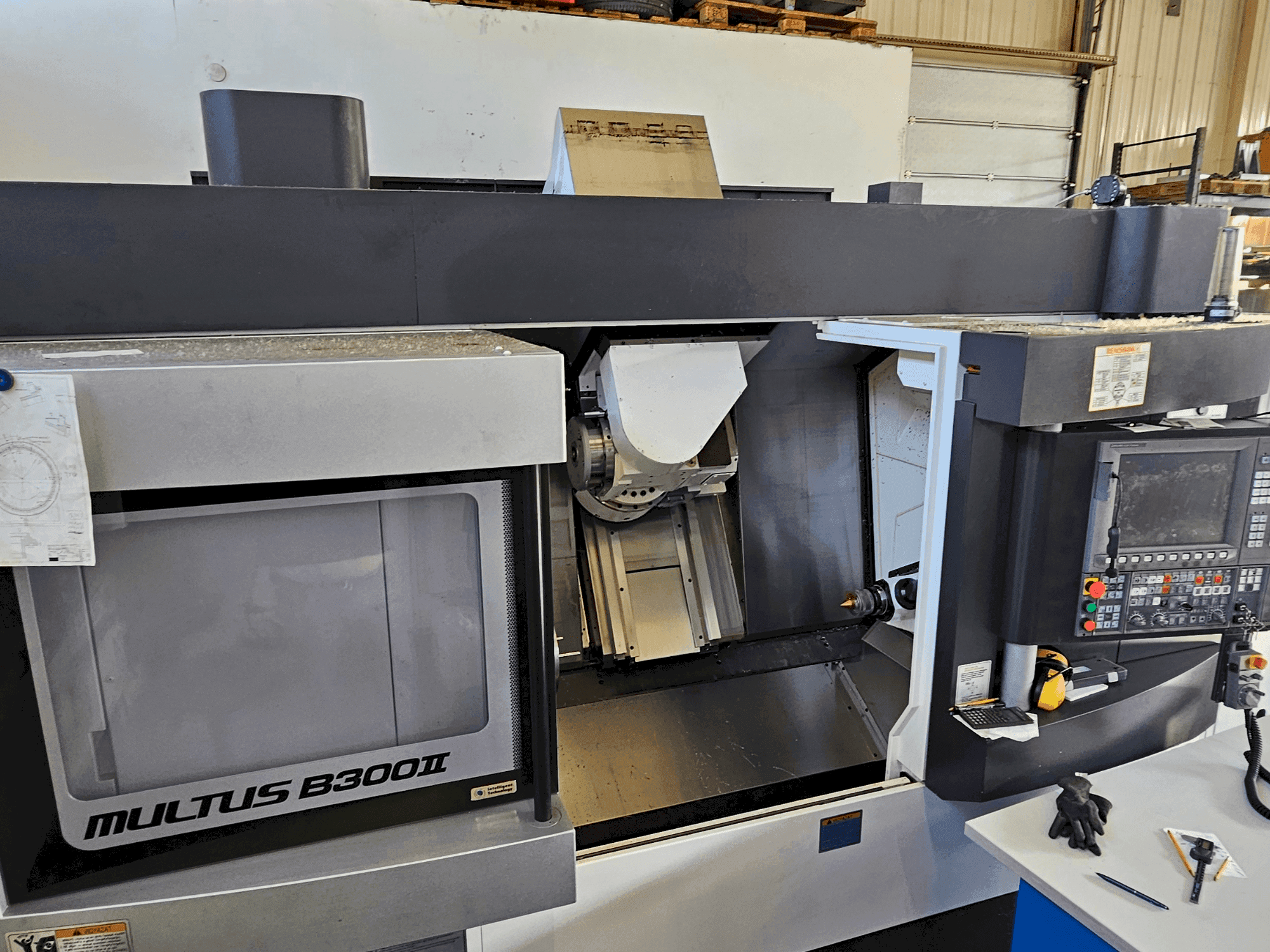 Вид станка Okuma Multus B300 II спереди