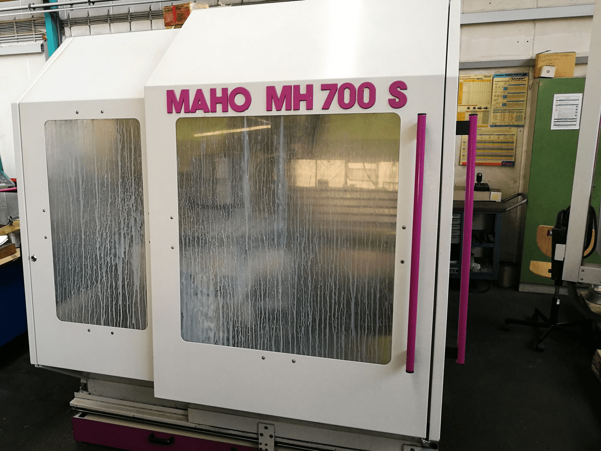 Front view of Maho MH 700 S Machine