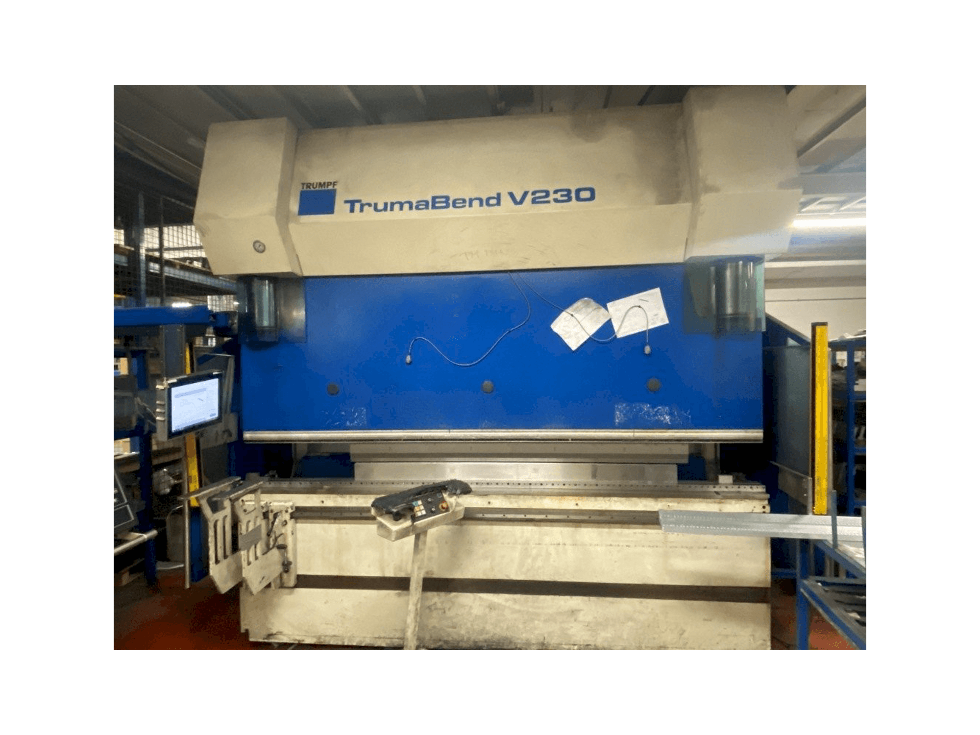 Вид станка Trumpf TrumaBend V230 спереди