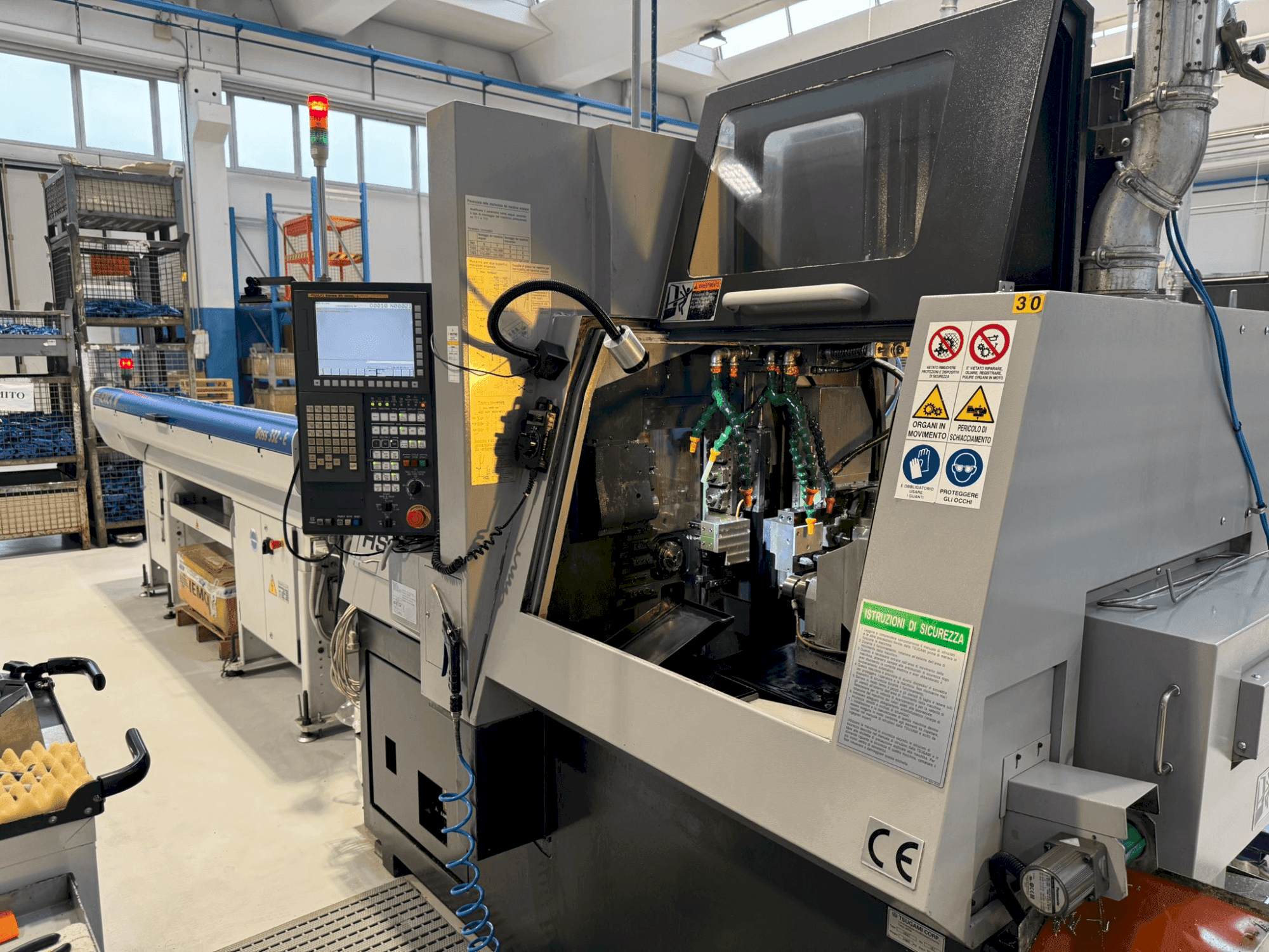 Вид станка TSUGAMI HS32 спереди