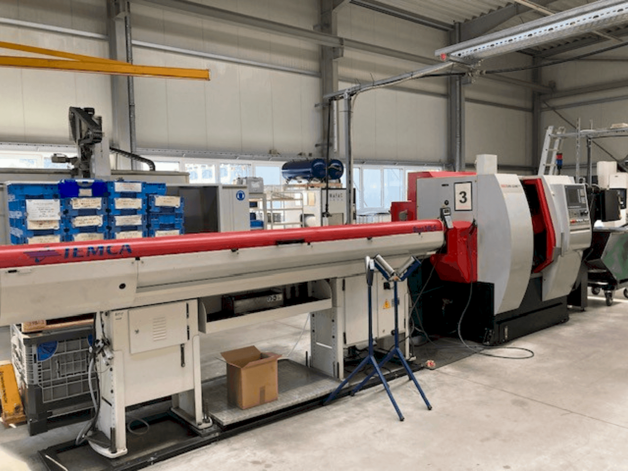Вид станка EMCO TURN 332 MCPlus спереди