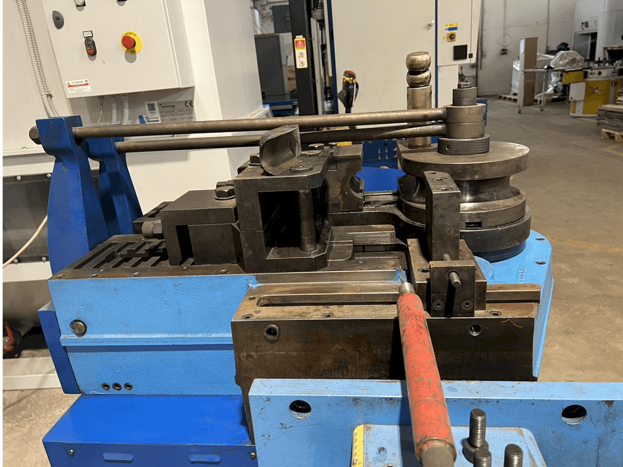 Вид станка с CBC Uni 90 правой стороны