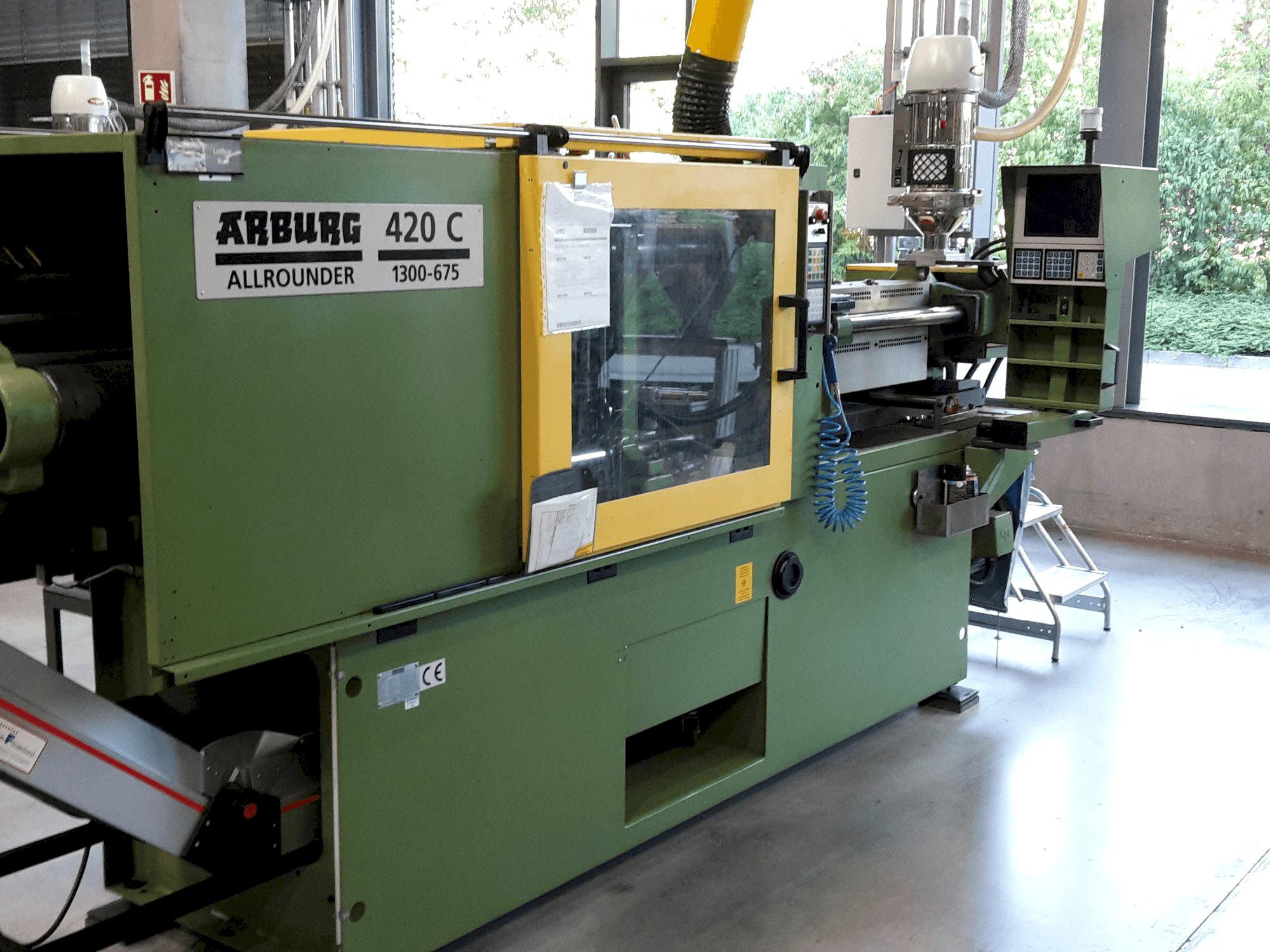 Вид станка Arburg Allrounder 420 C 1300 - 675 спереди