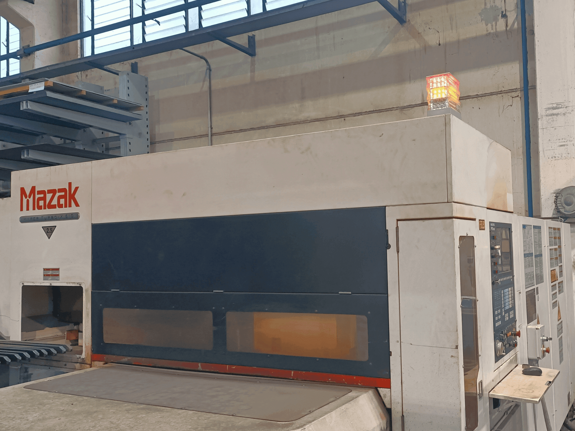 Вид станка Mazak MAZAK HTX510 спереди