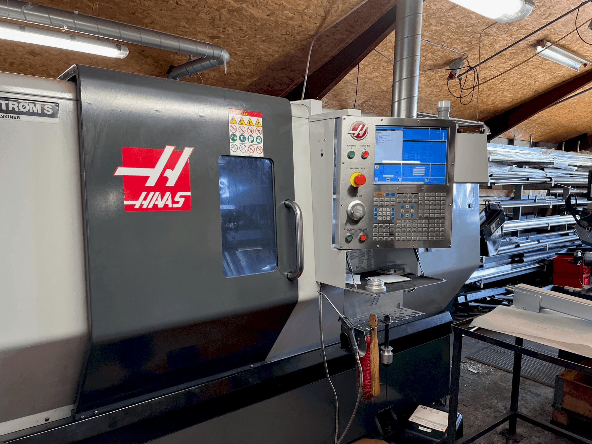 Вид станка HAAS HAAS ST-30Y спереди