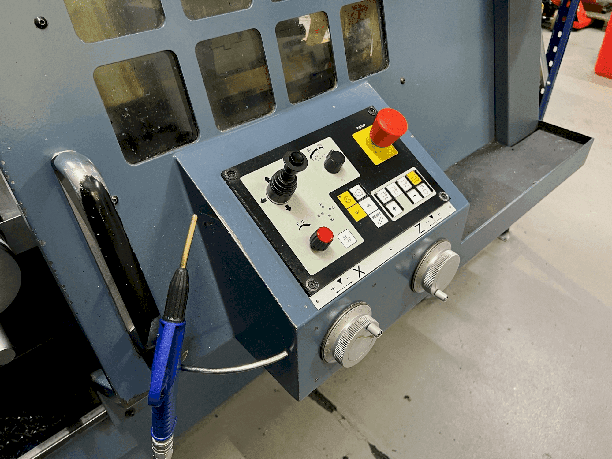 Вид станка PADOVANI E255/1500 спереди