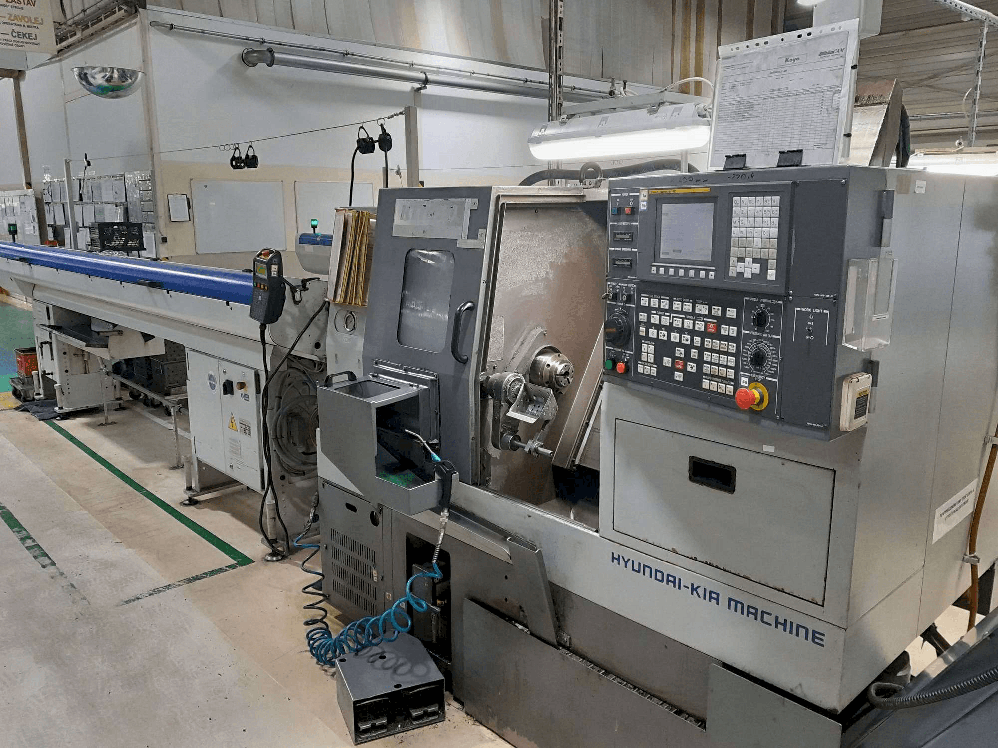 Вид станка Hyundai Kia KIT 450 спереди