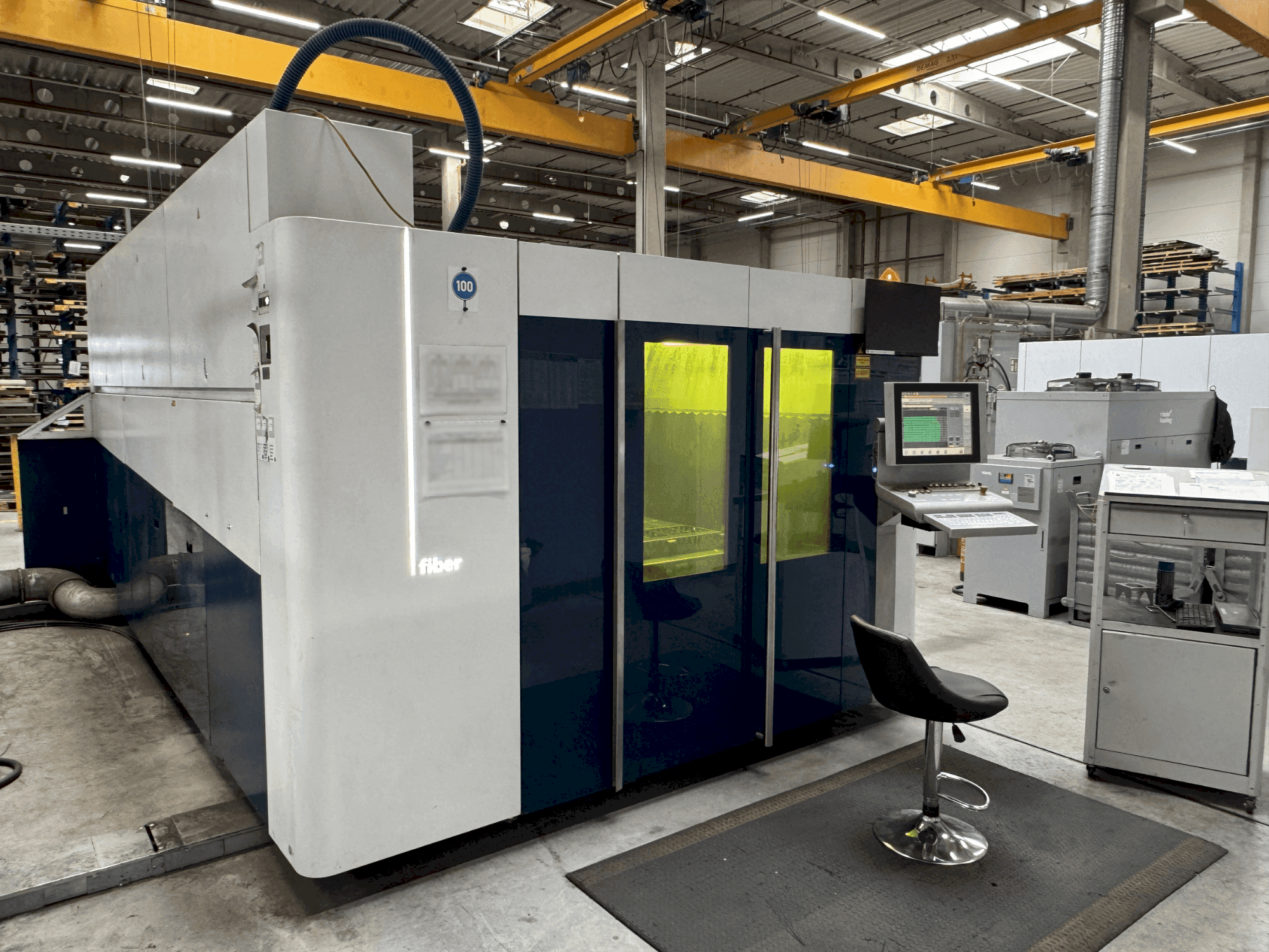 Вид станка TRUMPF TruLaser 5030 Fiber спереди