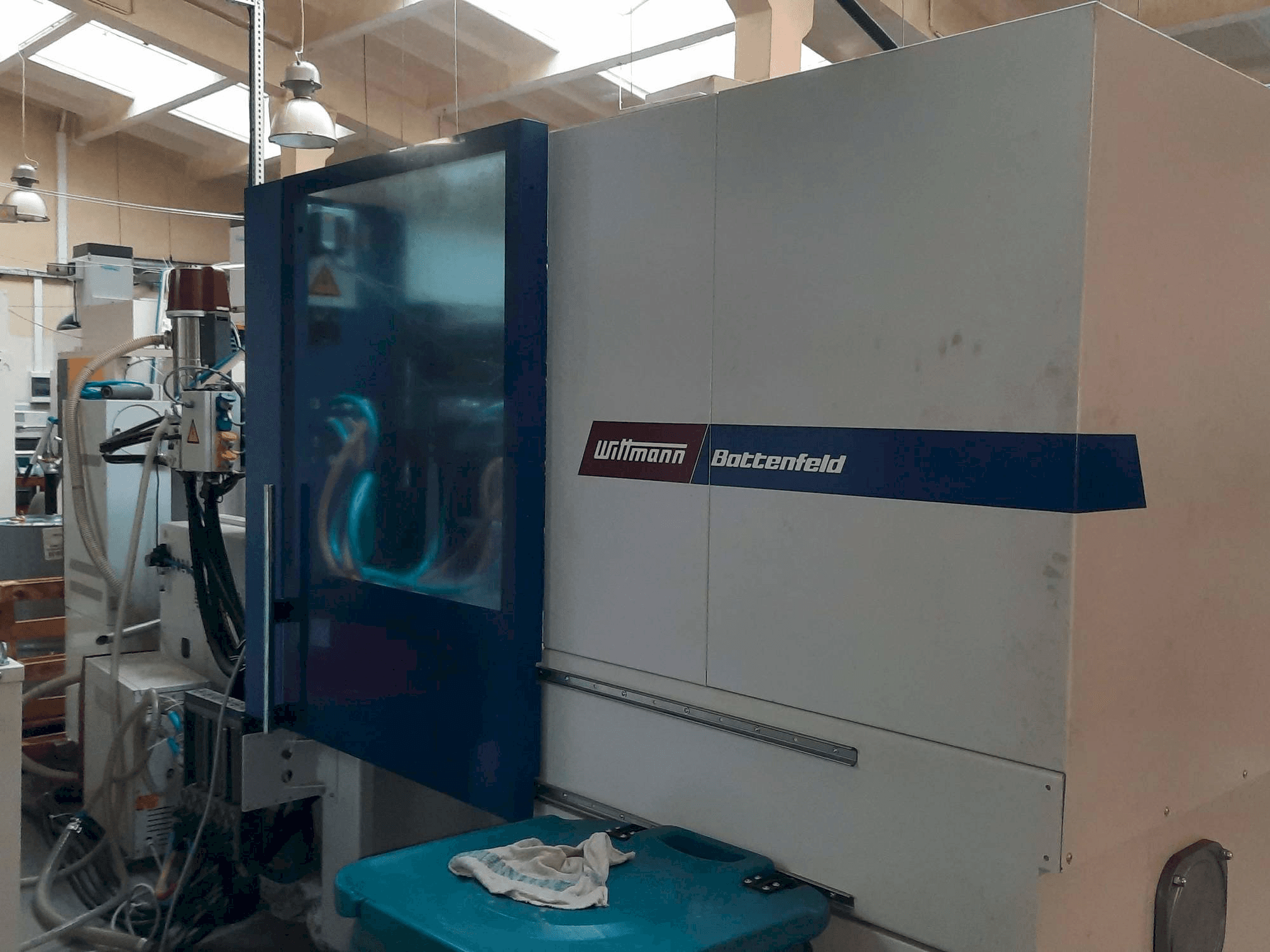 Вид станка Battenfeld SmartPower 110/350 спереди