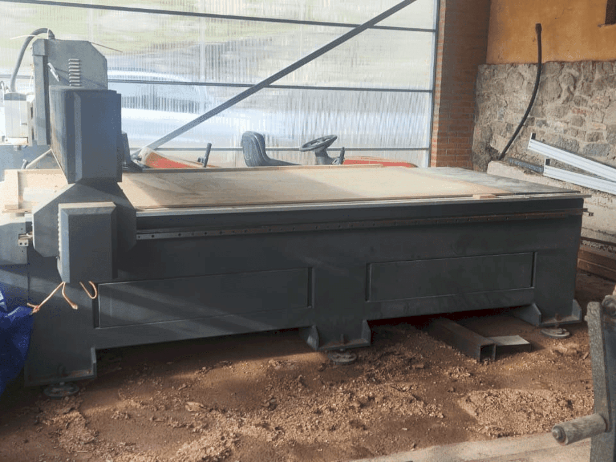 Вид станка BARCENAS CNC SW1325V спереди