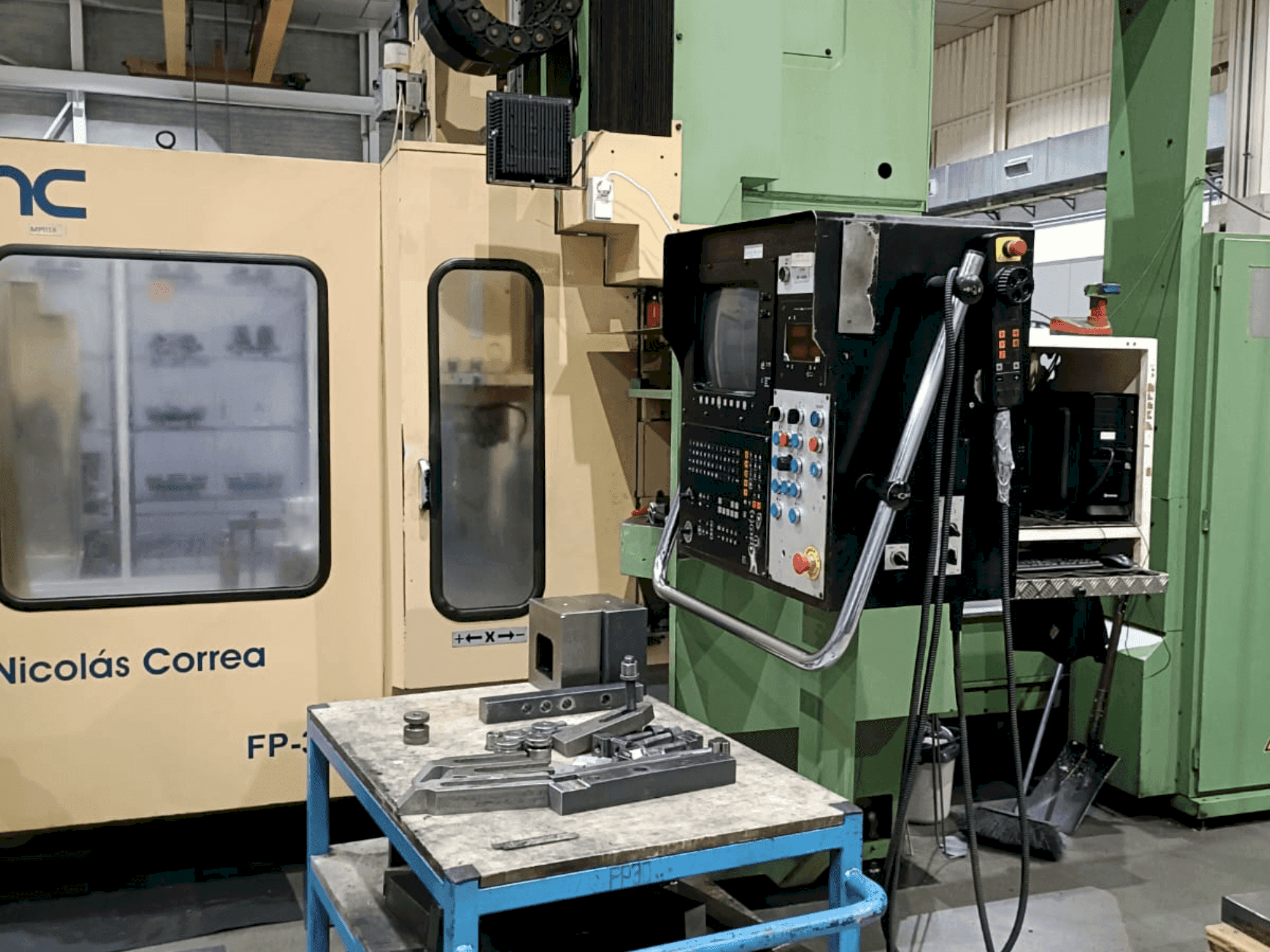 Вид станка Correa FP30 спереди