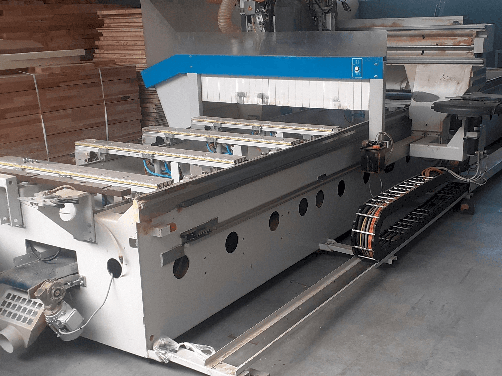 Вид станка MASTERWOOD PROJECT 350 спереди