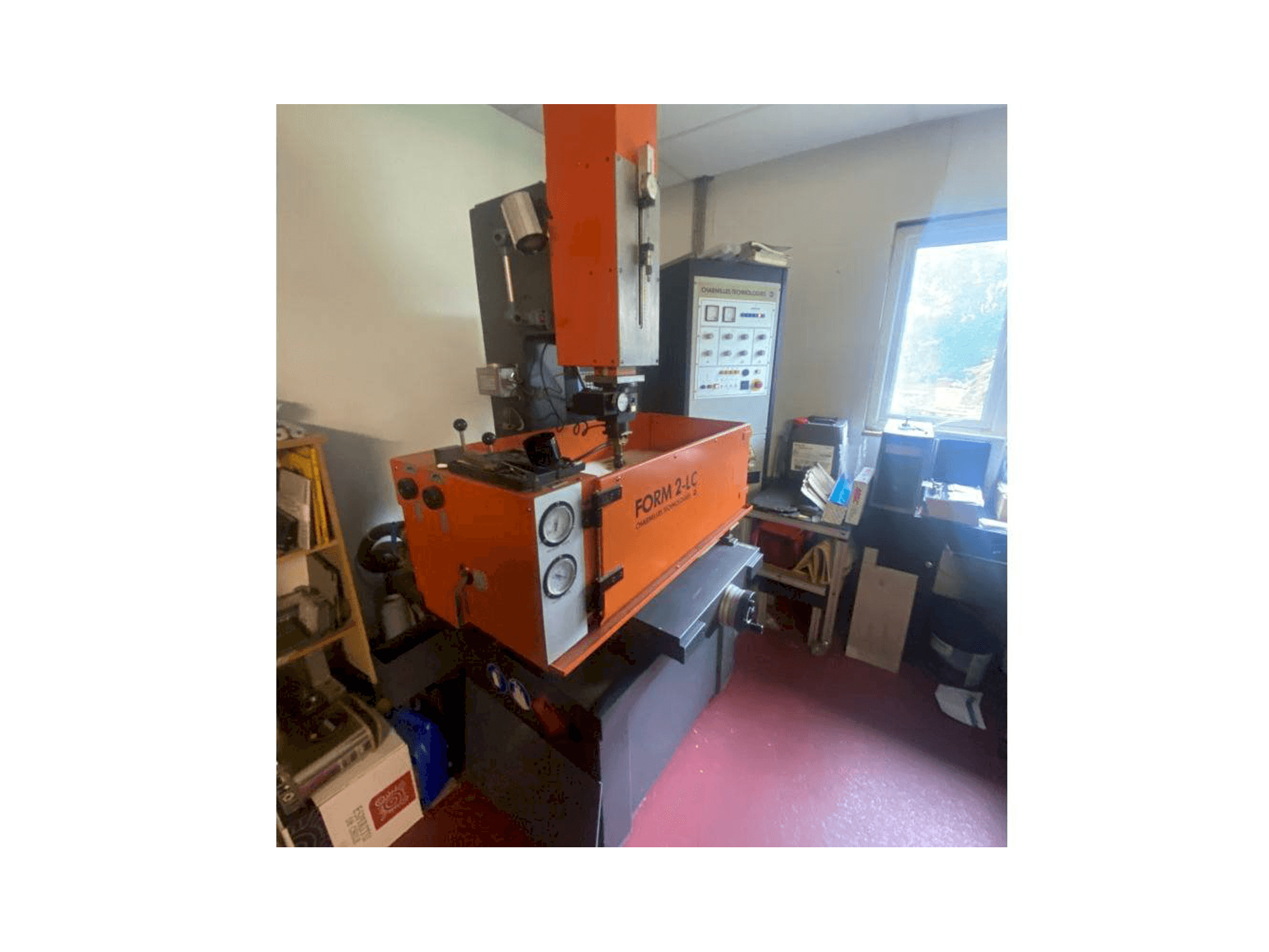 Вид станка CHARMILLES Form 2-LC спереди