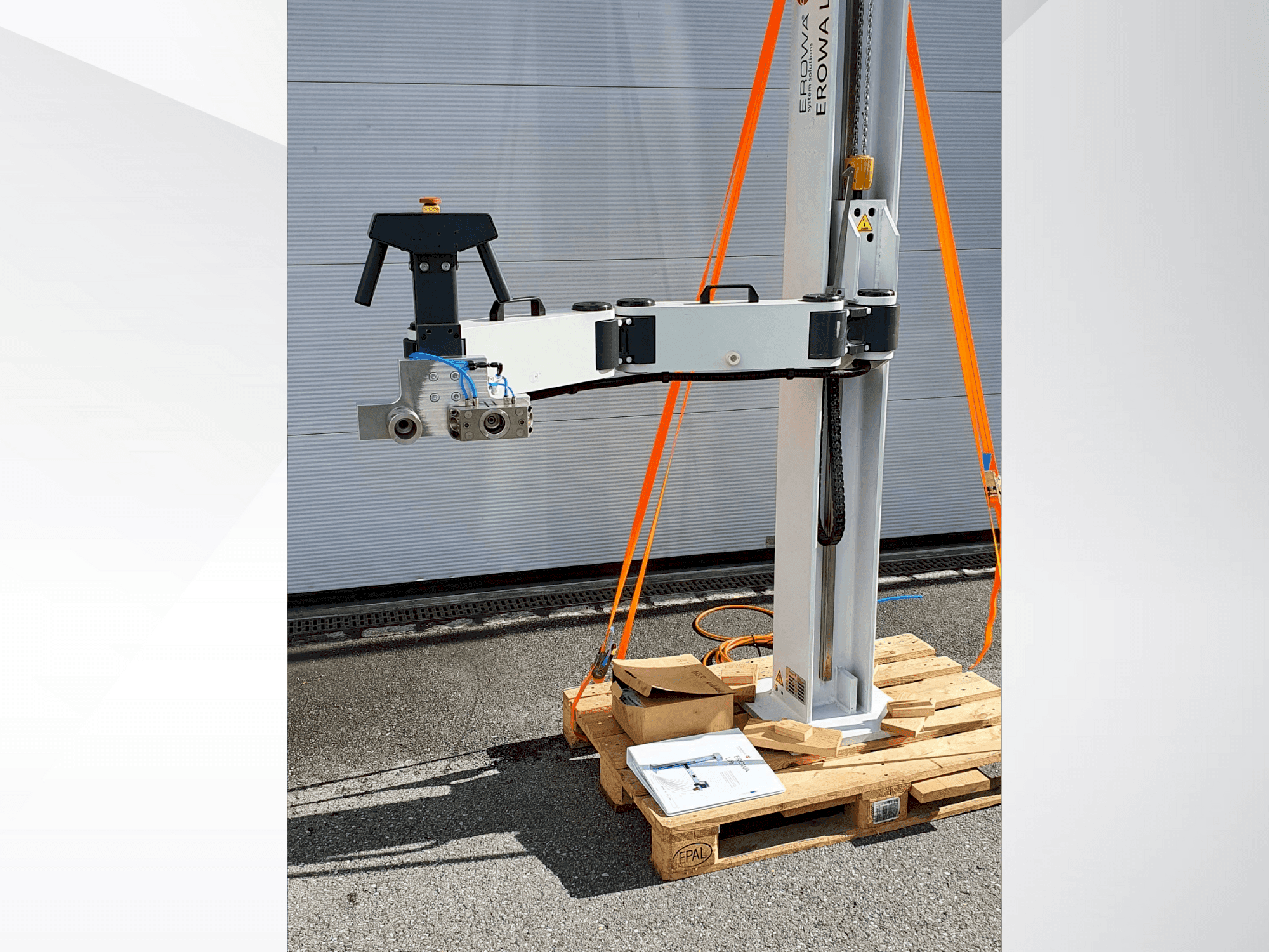 Вид станка EROWA Lift 250 спереди