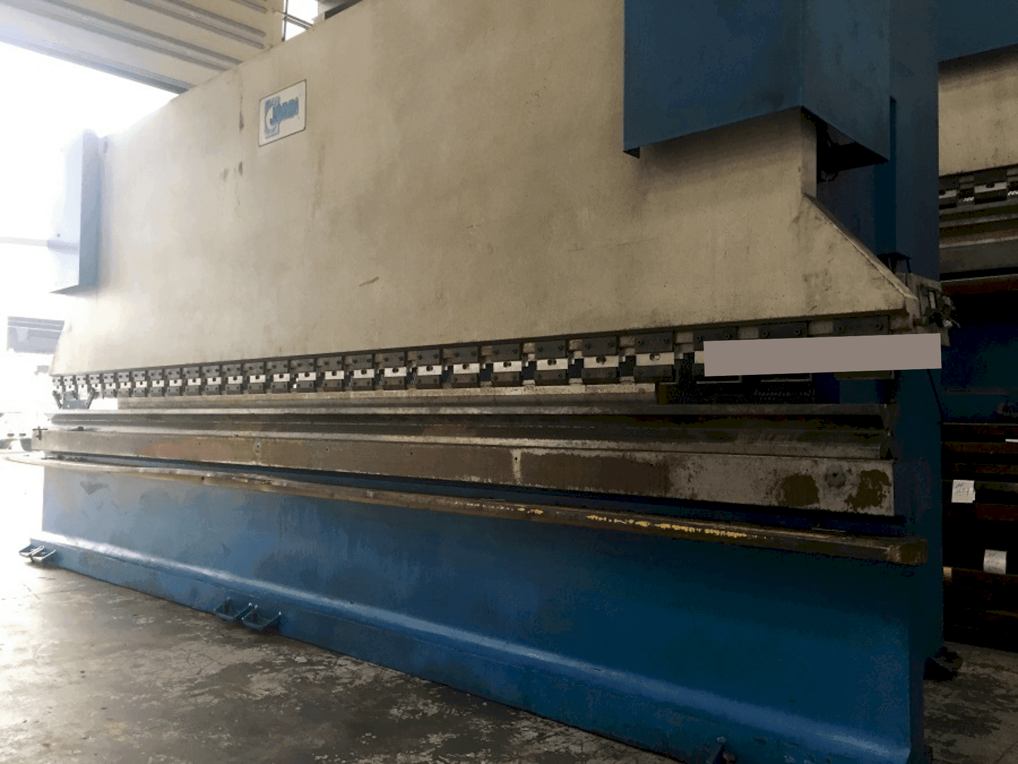 Вид станка с JORDI PH6100 - 180 (2003) правой стороны