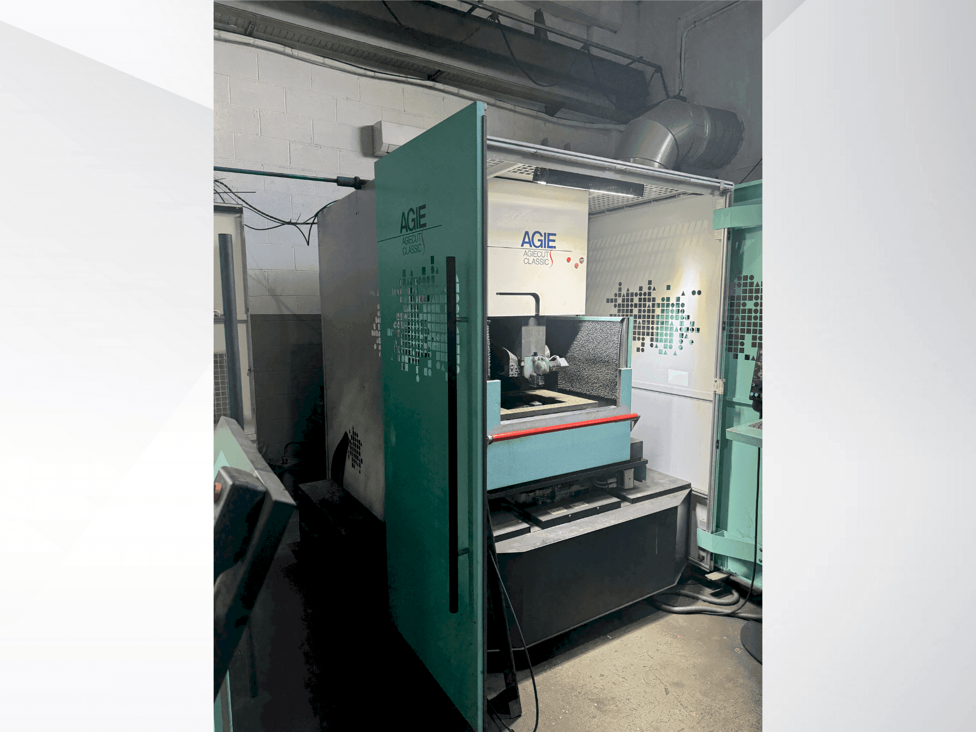 Вид станка AGIE Agiecut Classic S спереди