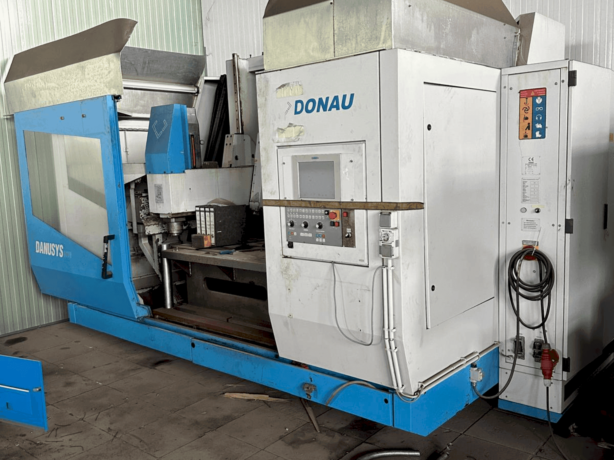 Вид станка DONAU DANUSYS 1510 спереди