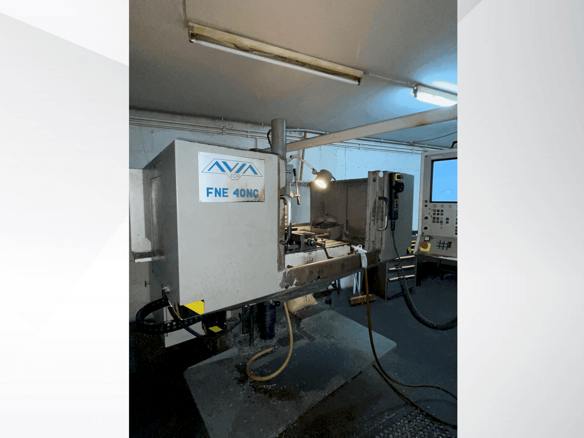 Вид станка Avia FNE 40NC спереди