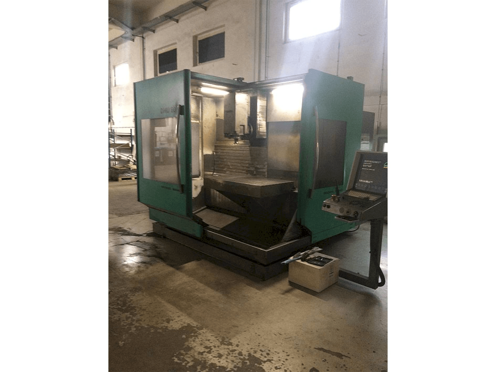 Вид станка DMG 80E спереди