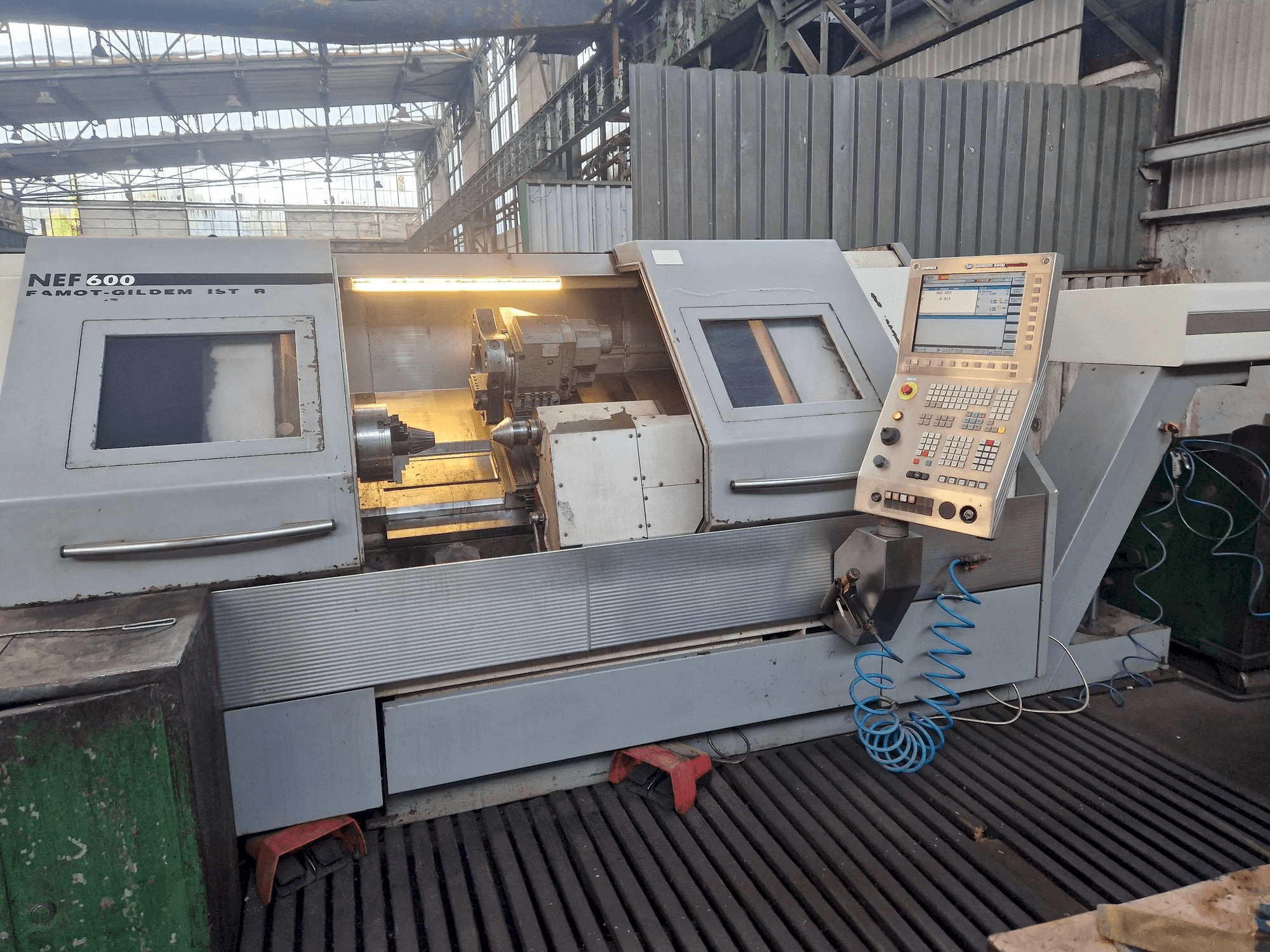 Вид станка DMG GILDEMEISTER NEF 600 спереди