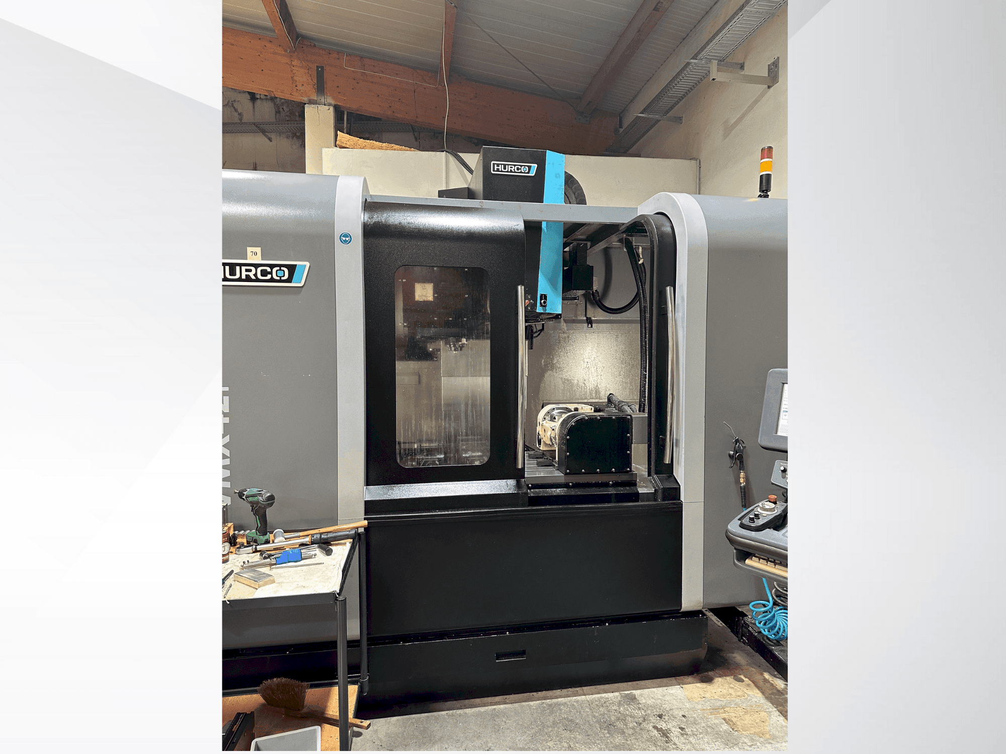 Вид станка Hurco VMX 42i спереди