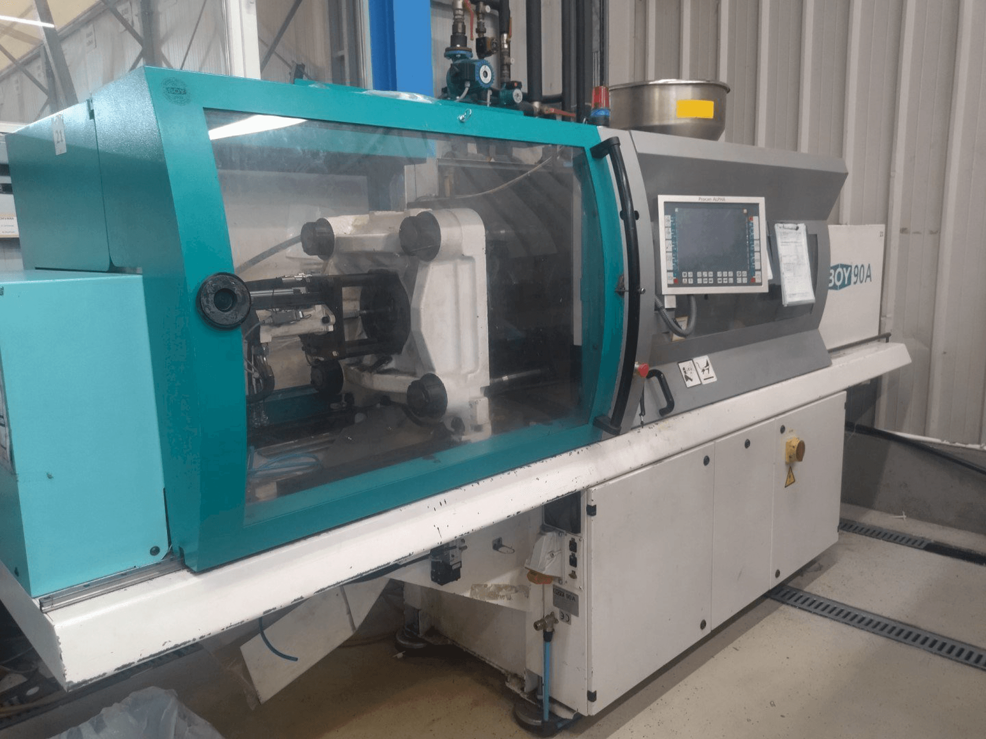 Вид станка BOY 90A спереди